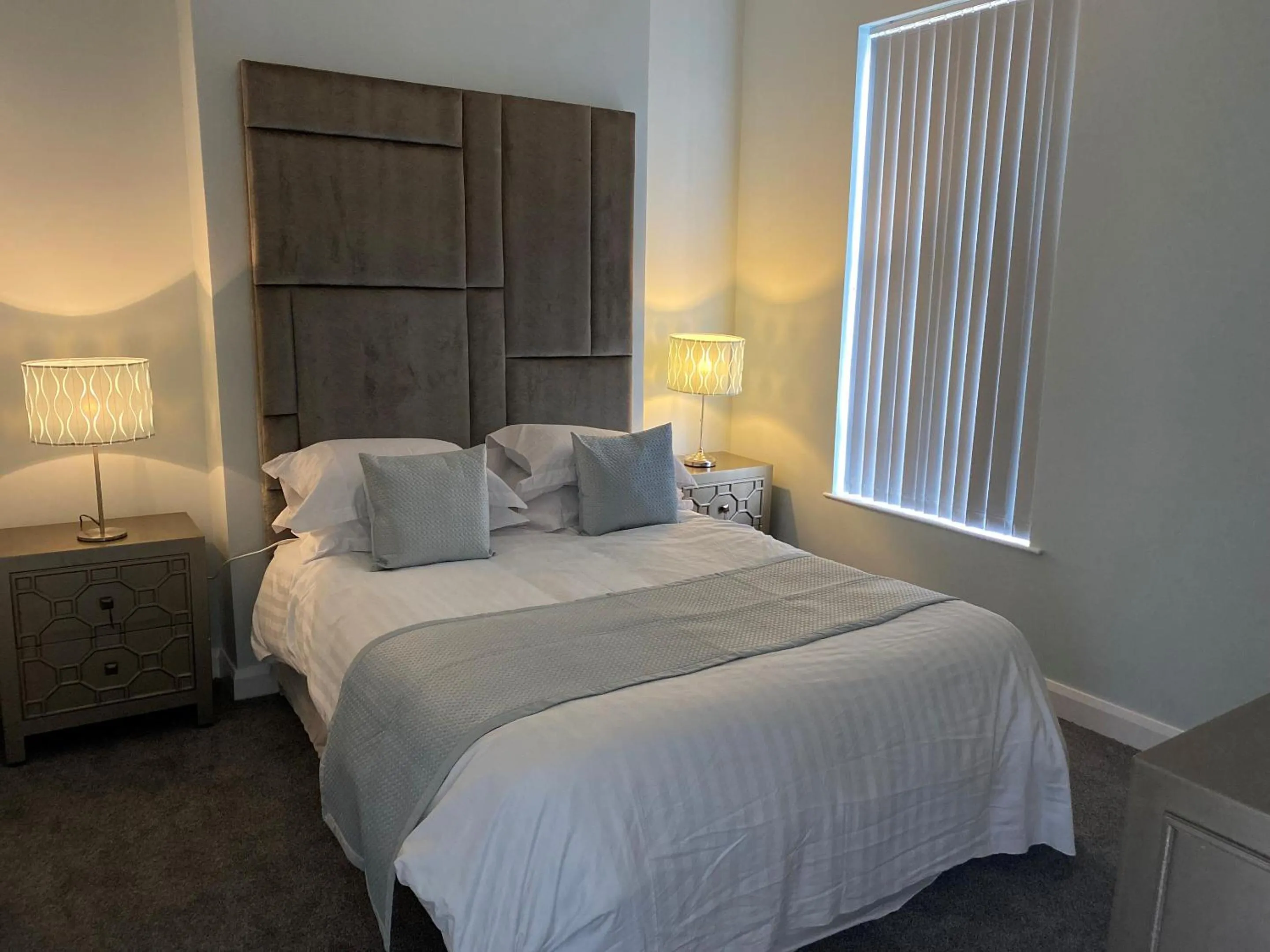 Bedroom, Bed in City Centre 3 BDR Townhouse by Belfast City Breaks