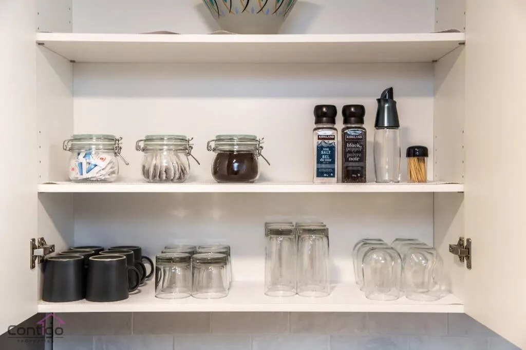 Coffee/tea facilities in Luxe New York Style Bsmt Suite, Near DT & WEM, King Bed, WiFi