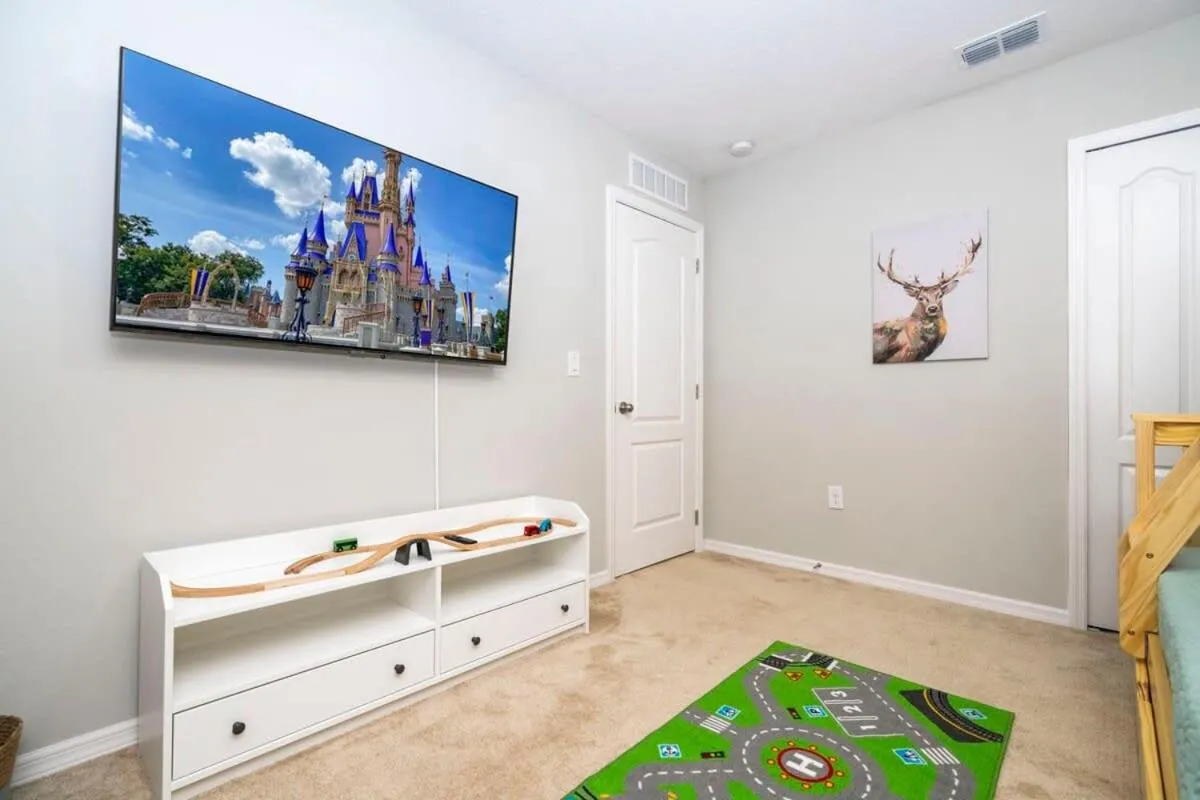 Stunning 3Bd Close to Disney at Fiesta Key 4764