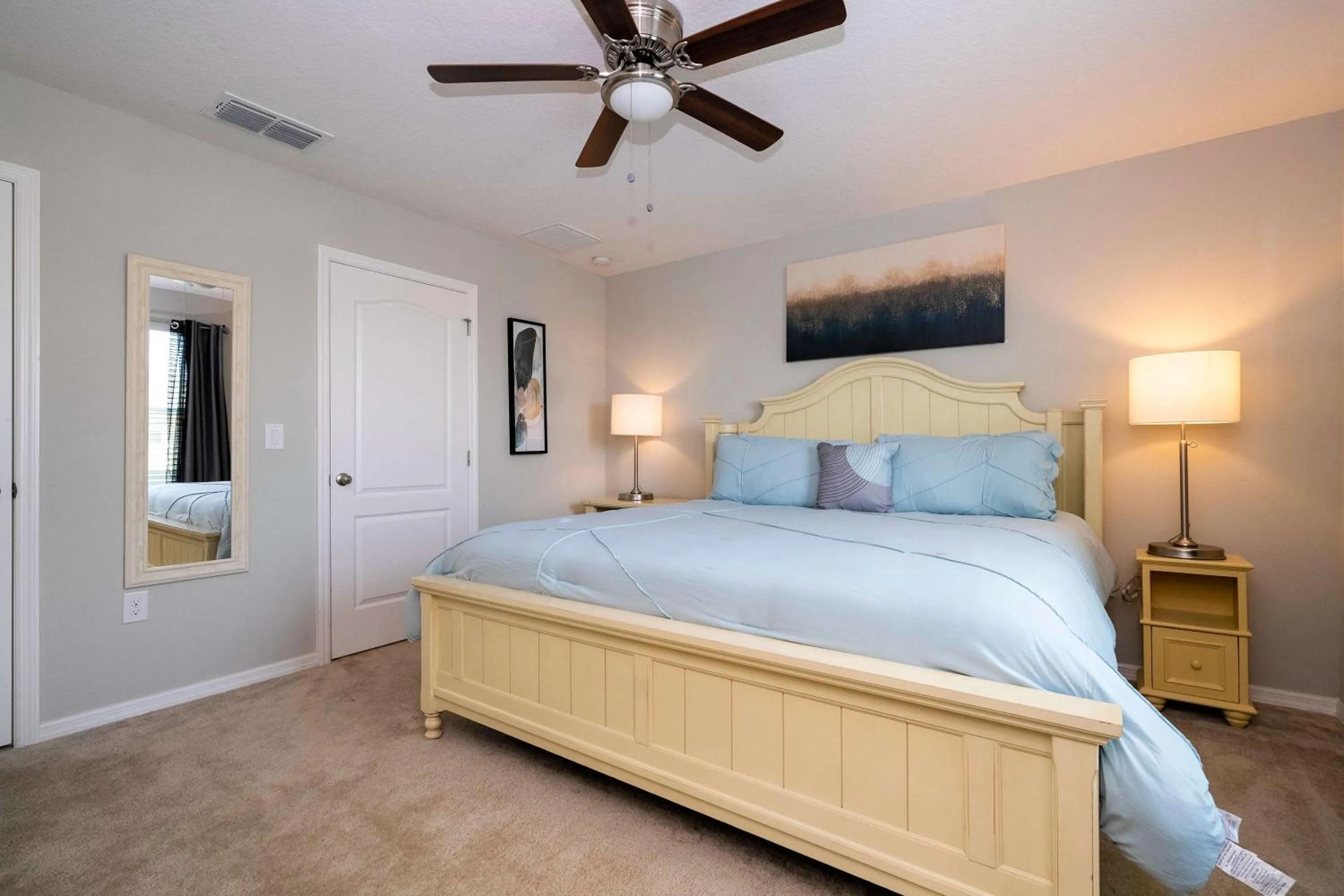 Bed in Stunning 3Bd Close to Disney at Fiesta Key 4764