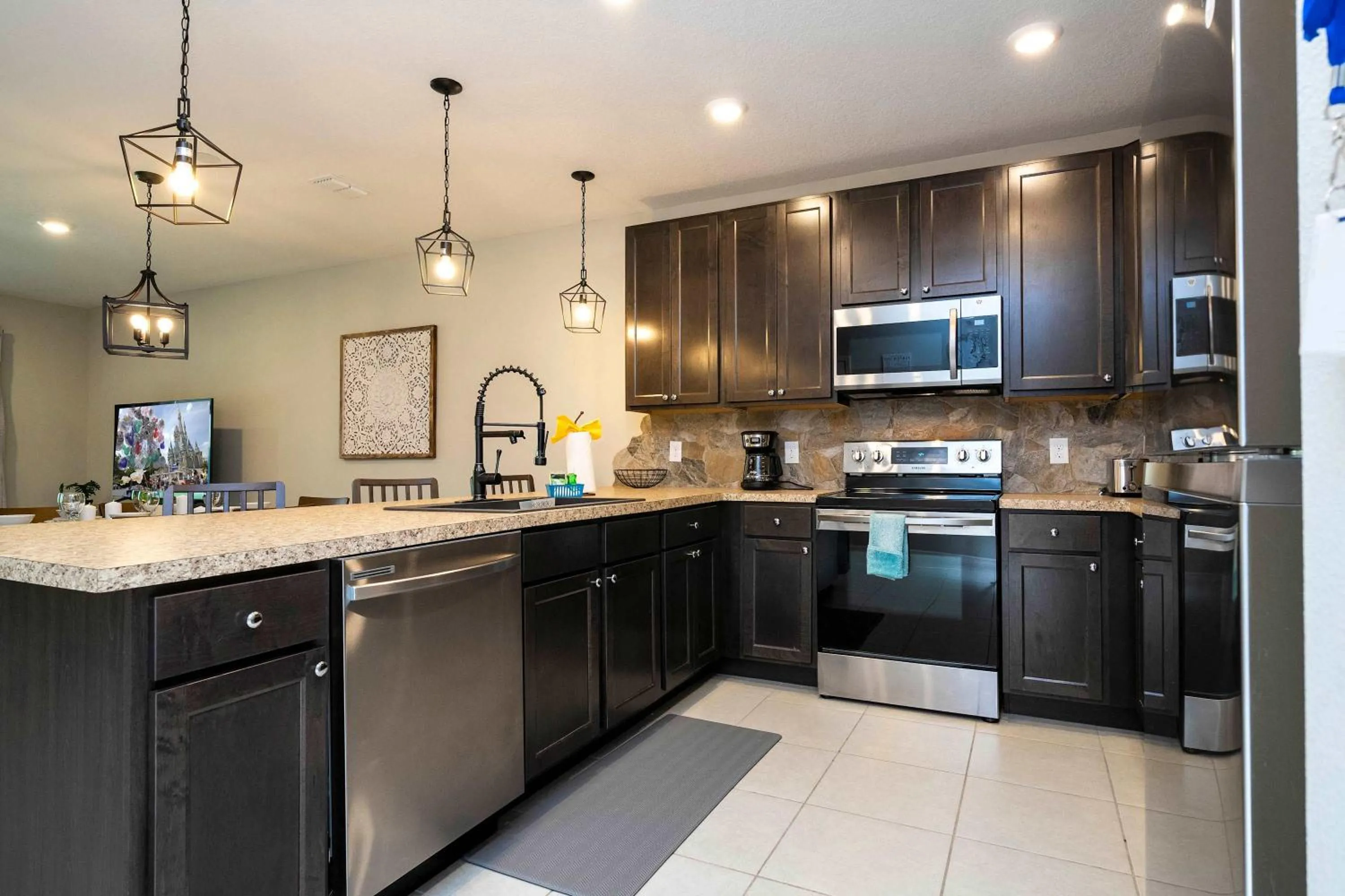 Stunning 3Bd Close to Disney at Fiesta Key 4764