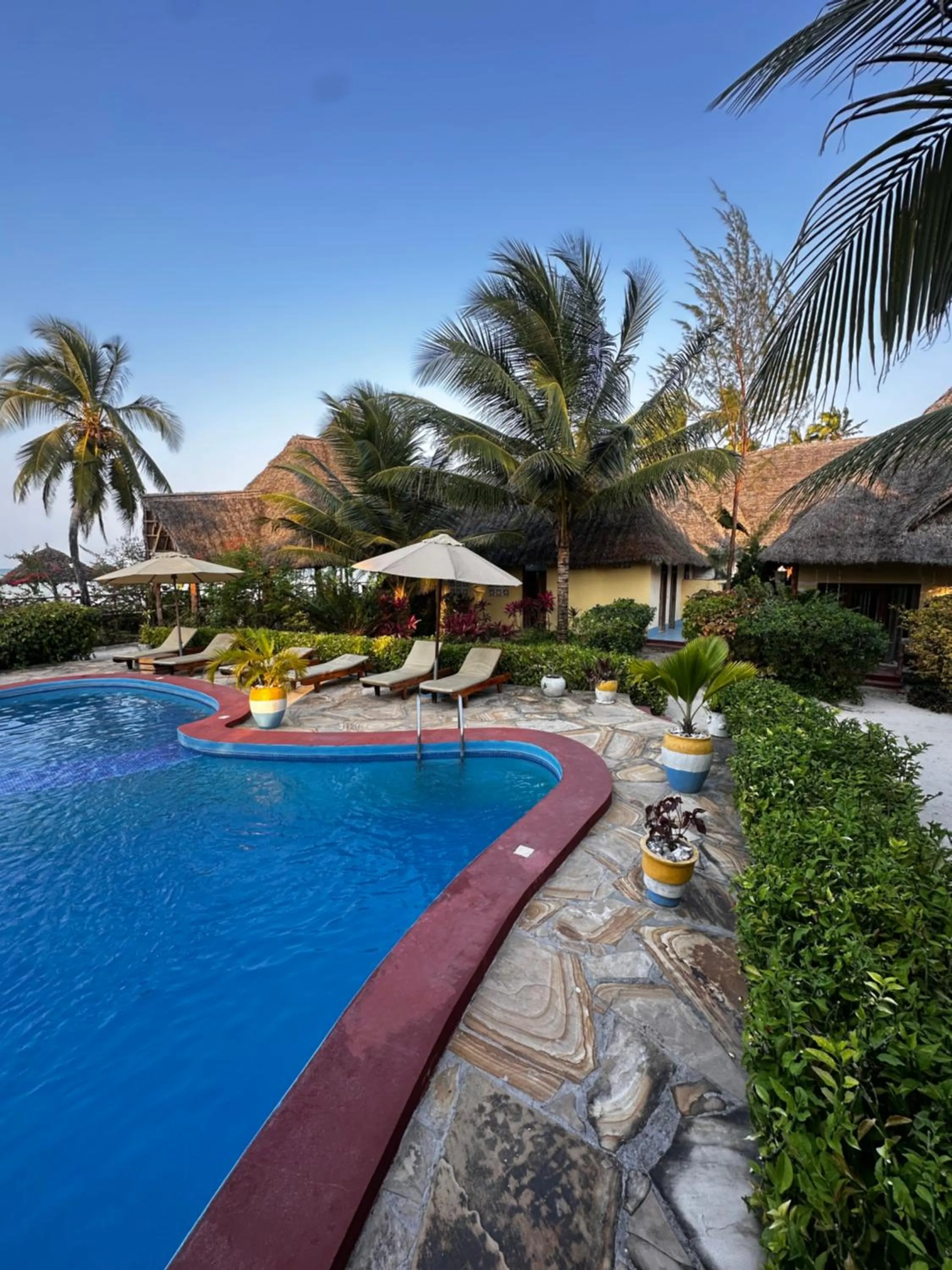 Swimming pool in Moayana Liora