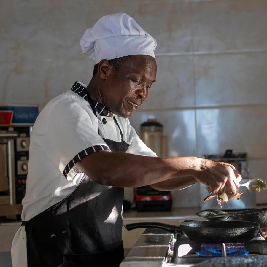 People in Amber Lodge