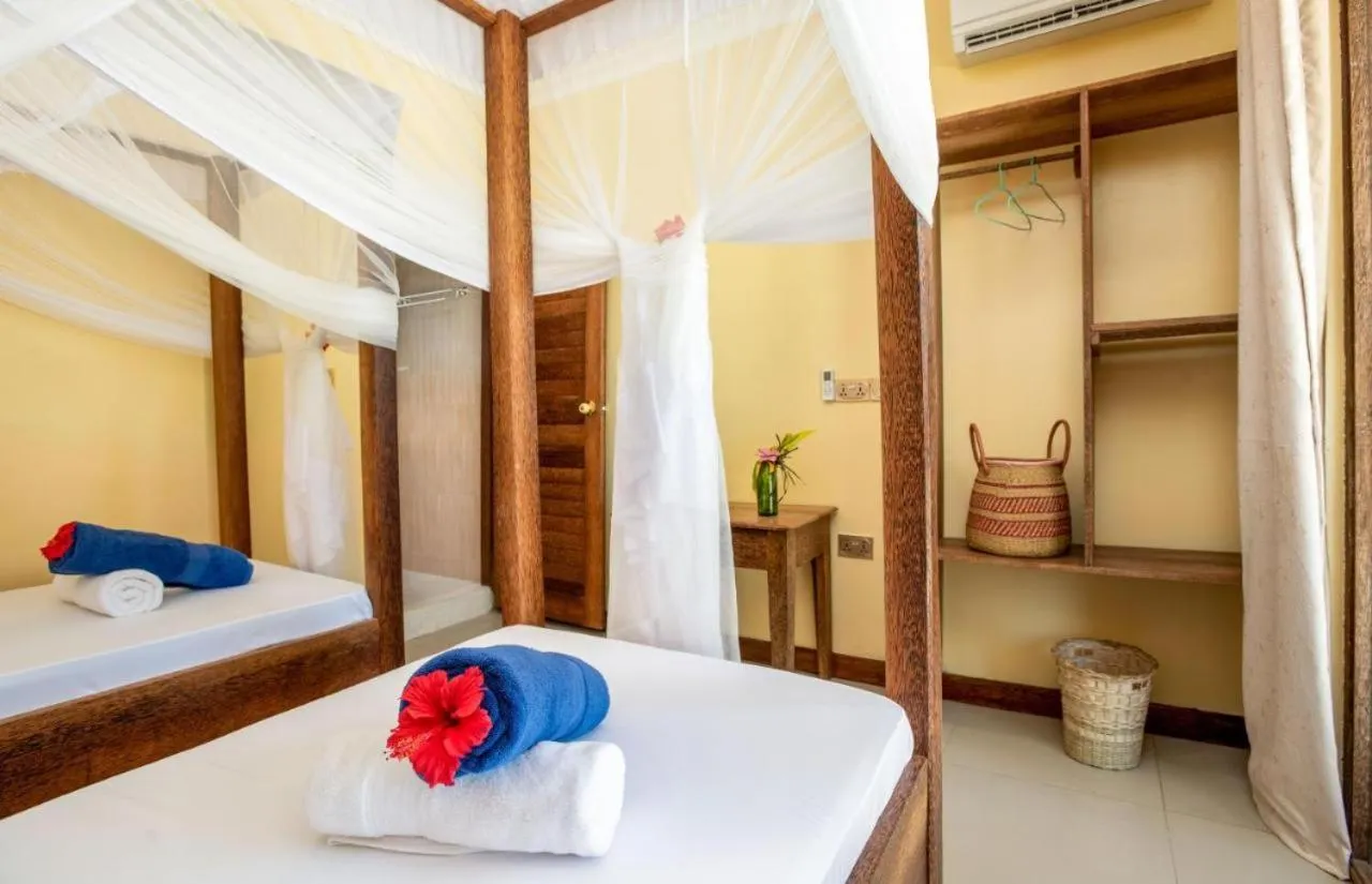 Bedroom, Bed in Amber Lodge