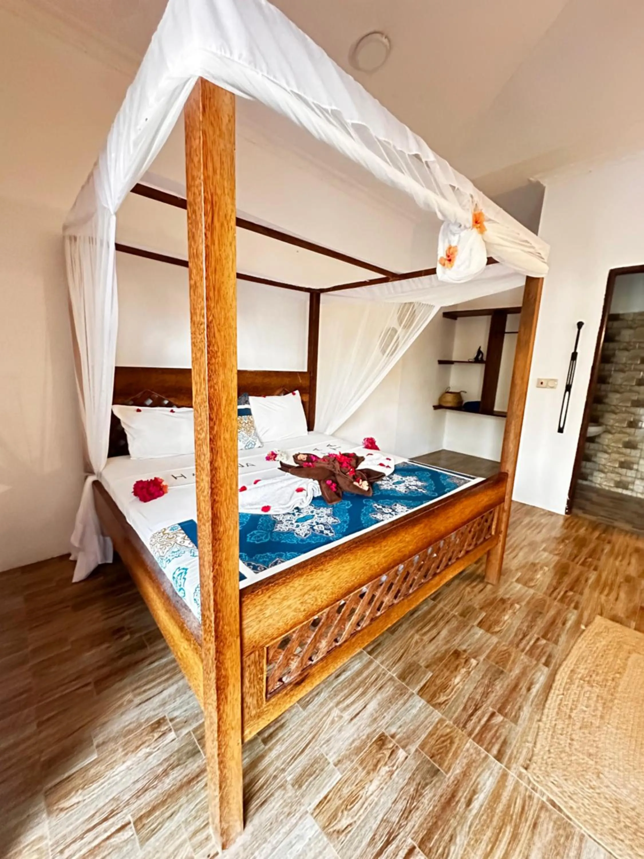 Bed in Moayana Liora