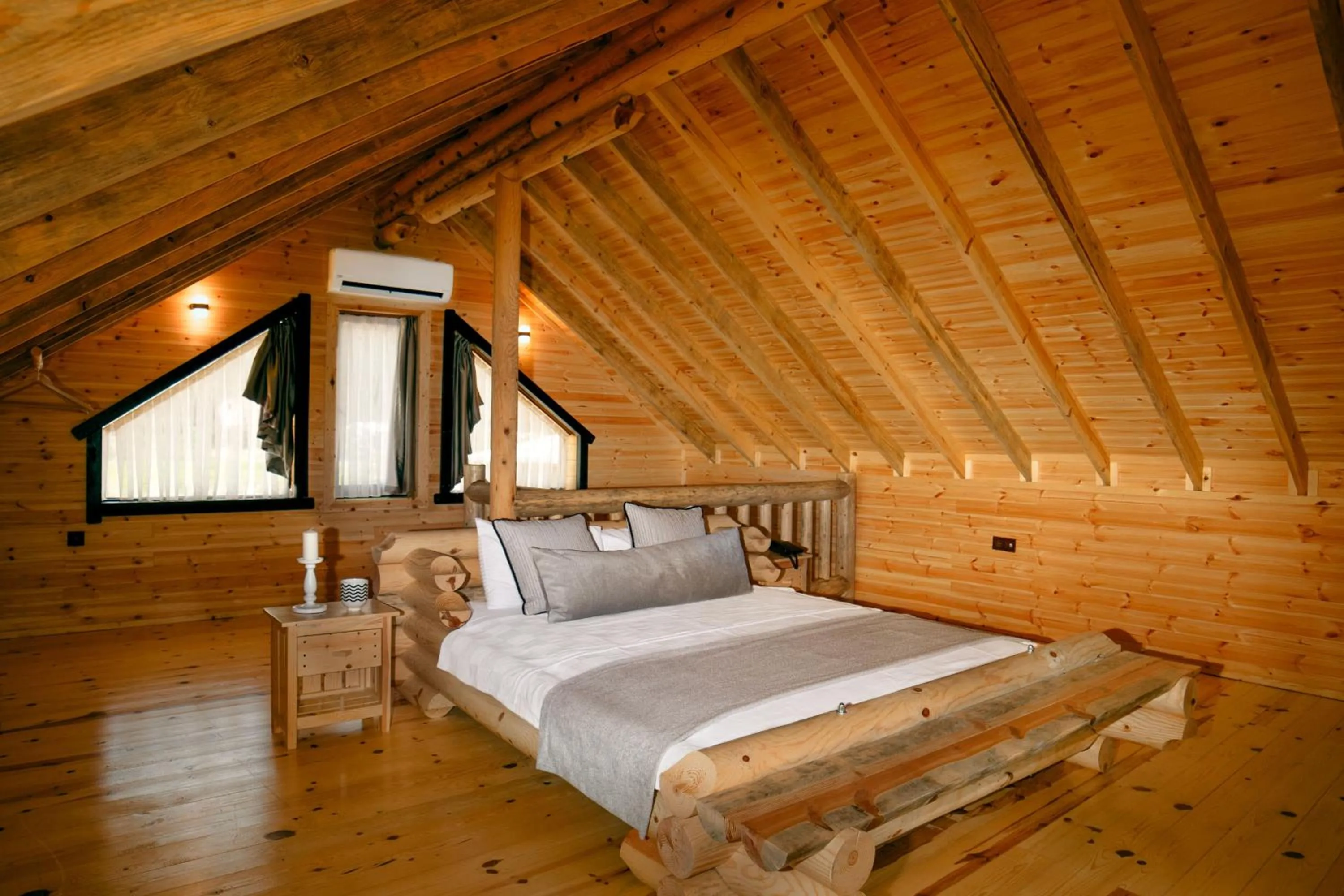 Bed in MUKHA ORMANLI