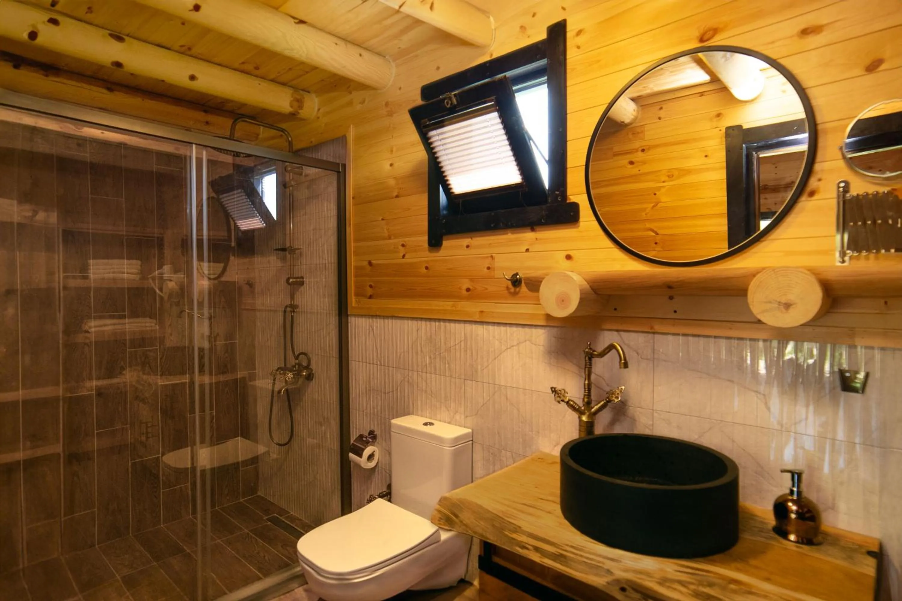 Shower in MUKHA ORMANLI