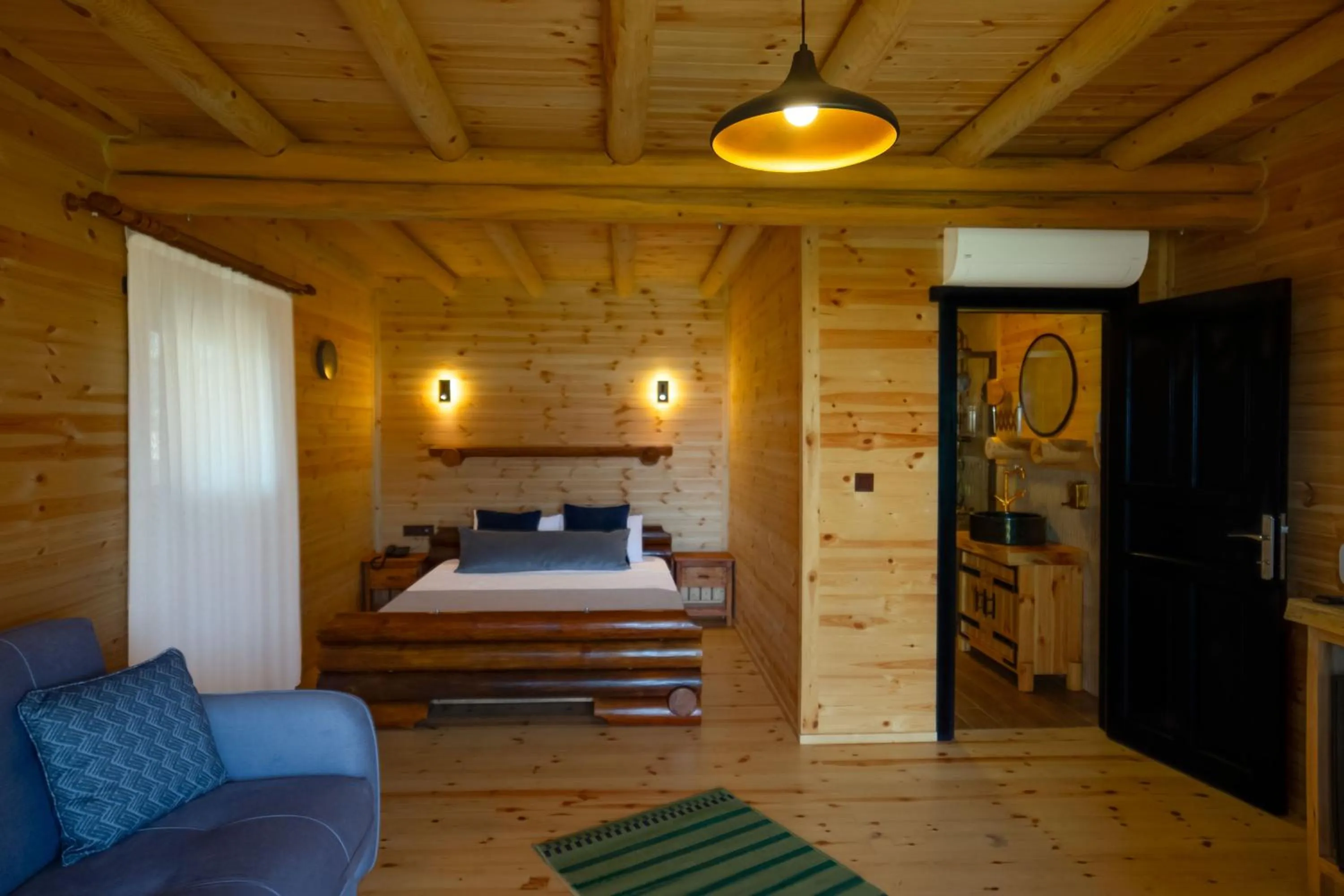 Bed in MUKHA ORMANLI