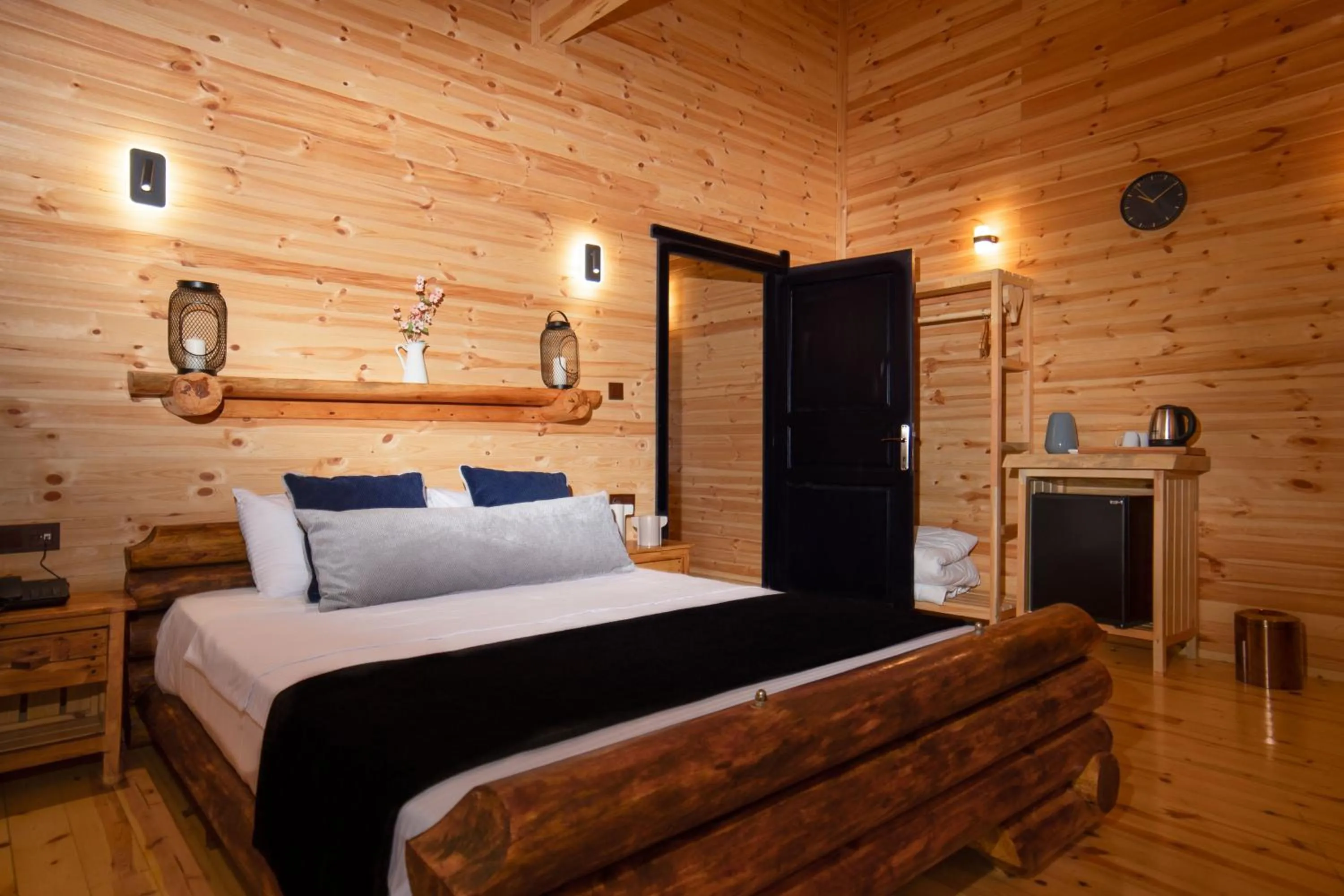 Bed in MUKHA ORMANLI