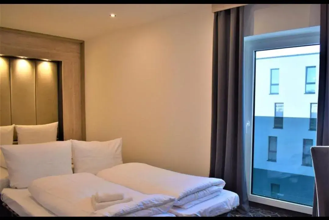 Deluxe Double Room in Hotel Business Bay das ehemalige Staycation Hotel Deluxe Double Room in Hotel Business Bay das ehemalige Staycation Hotel