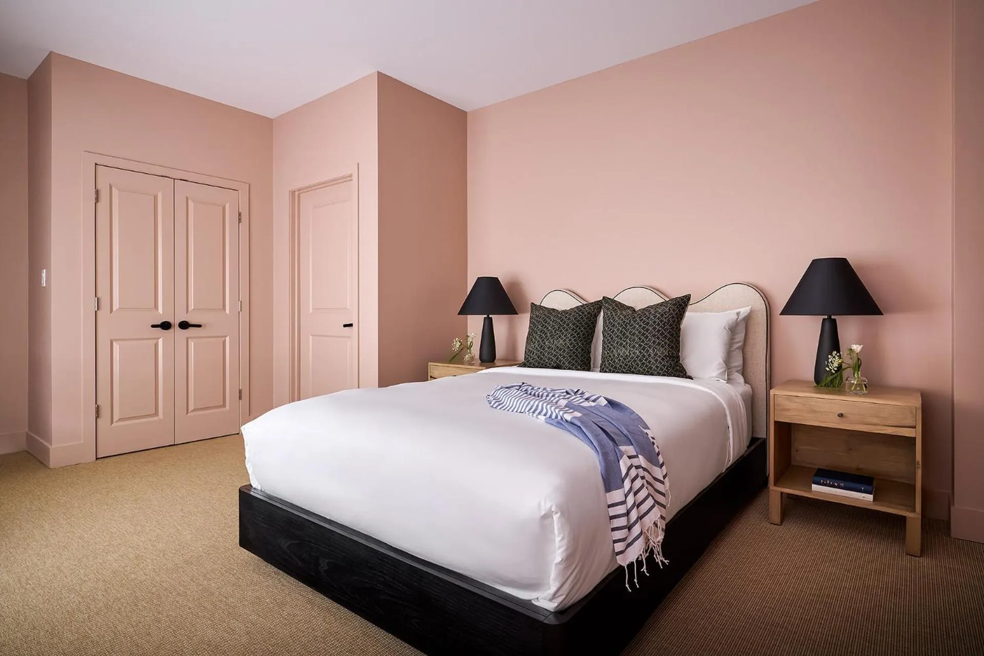 Bed in The Neighborhood Hotel New Buffalo