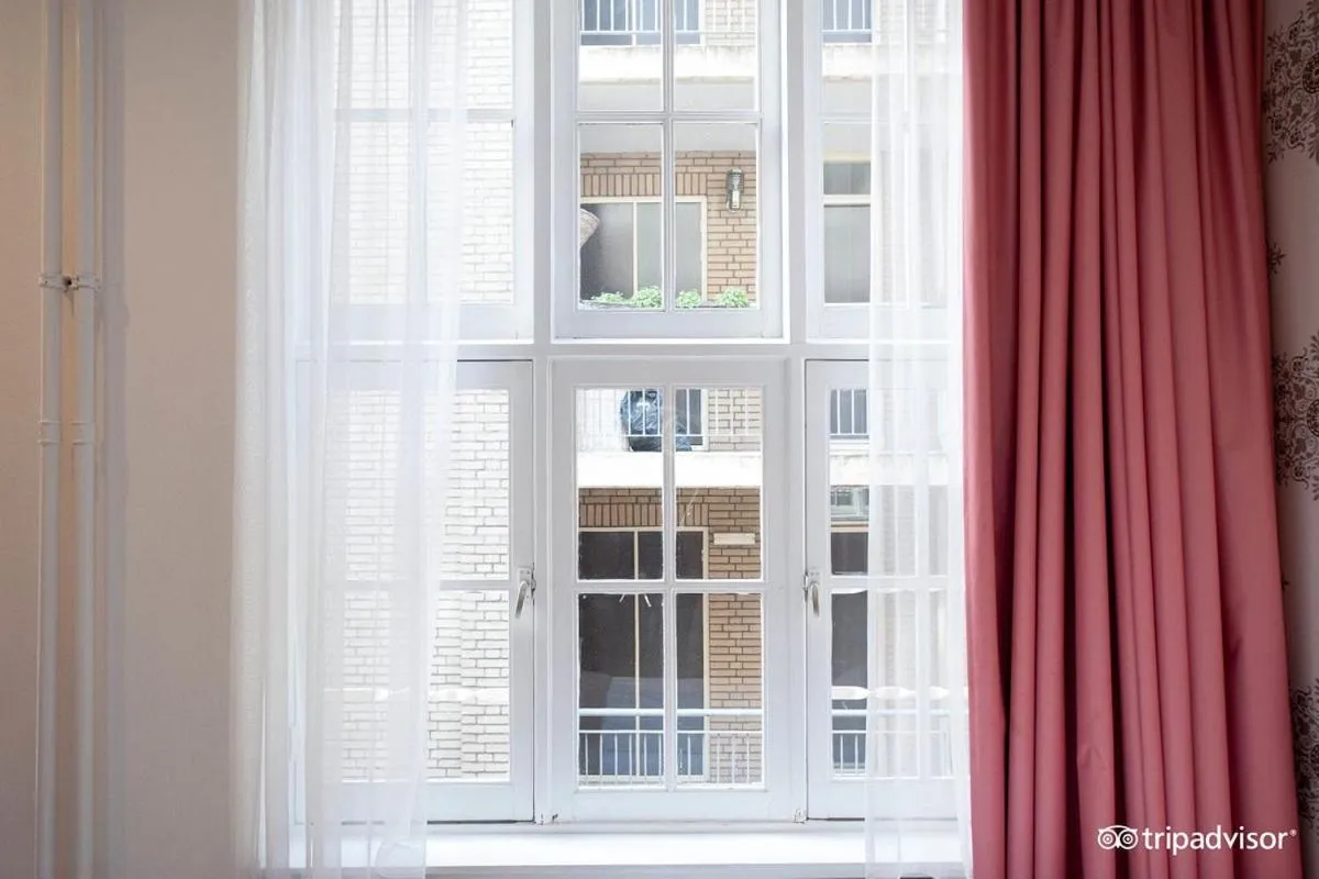 Decorative detail in Rho Hotel