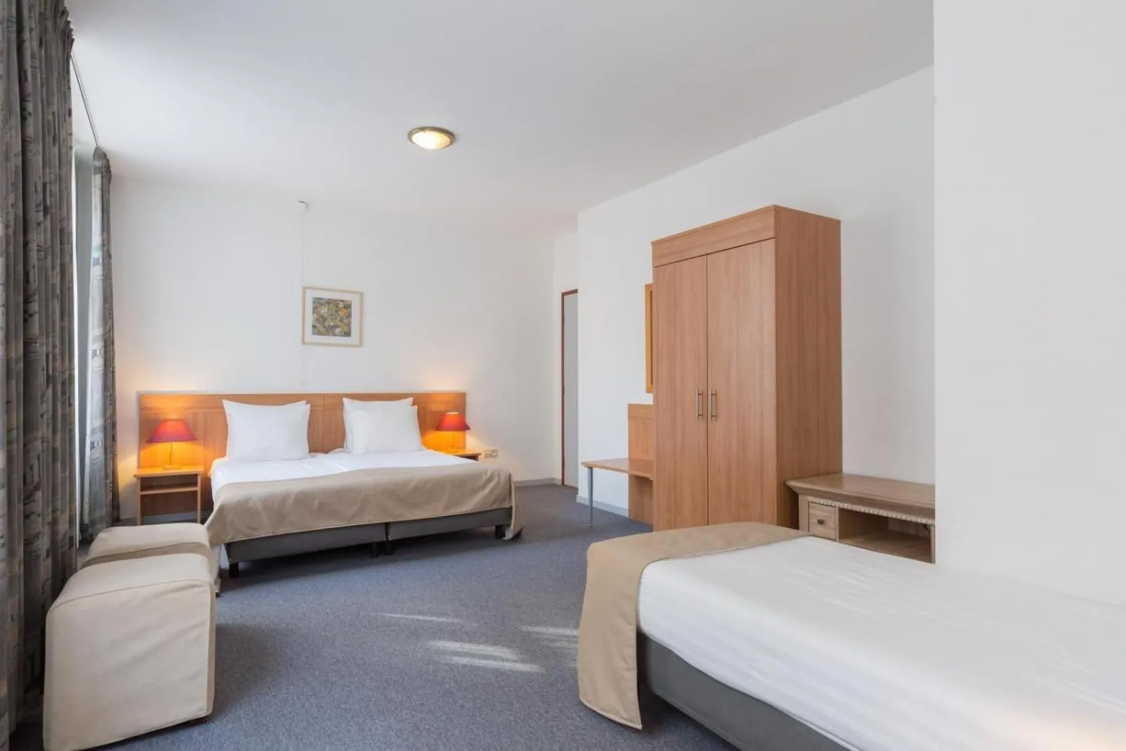 Bedroom, Bed in Rho Hotel