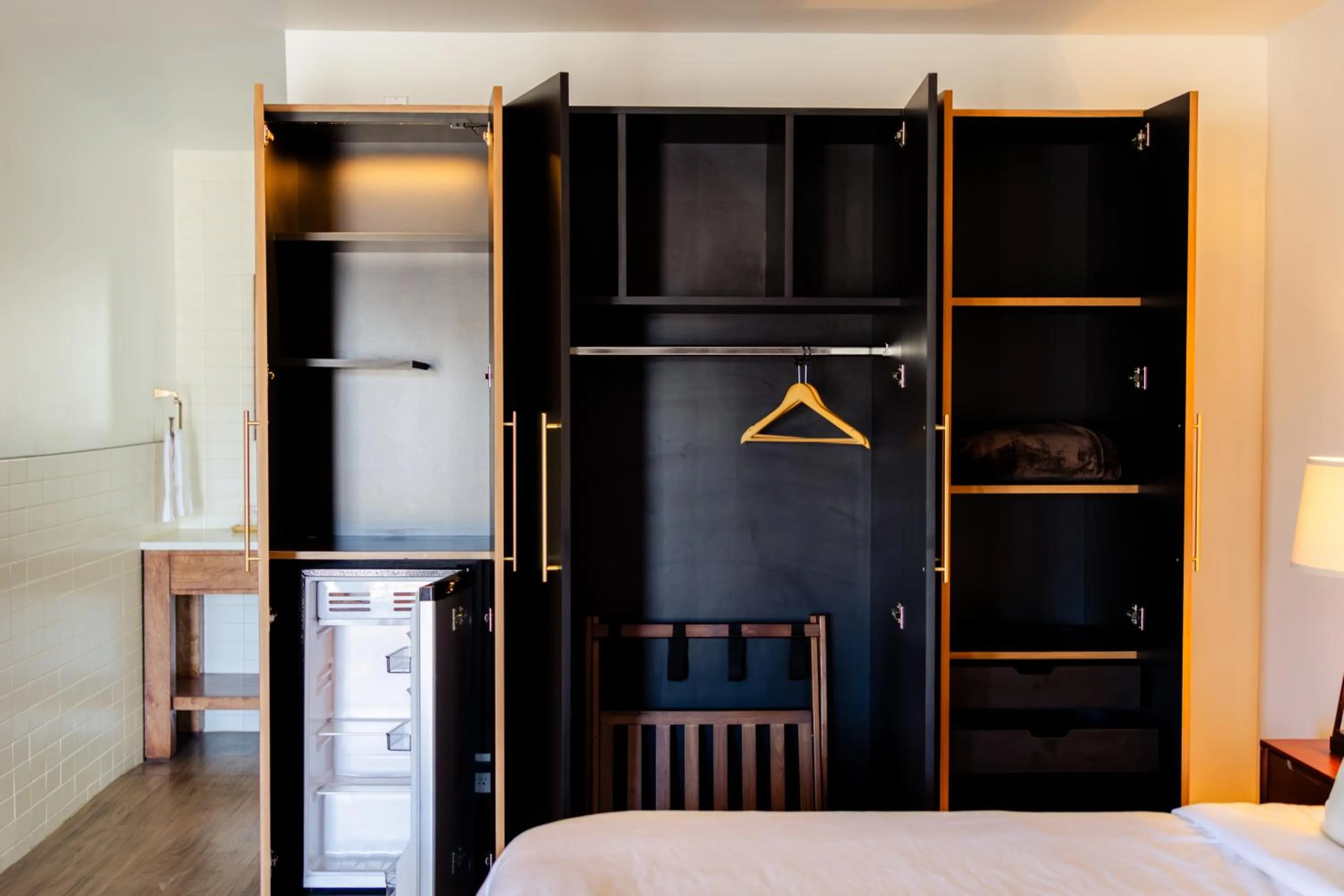 wardrobe, Bed in Angoria Hotel