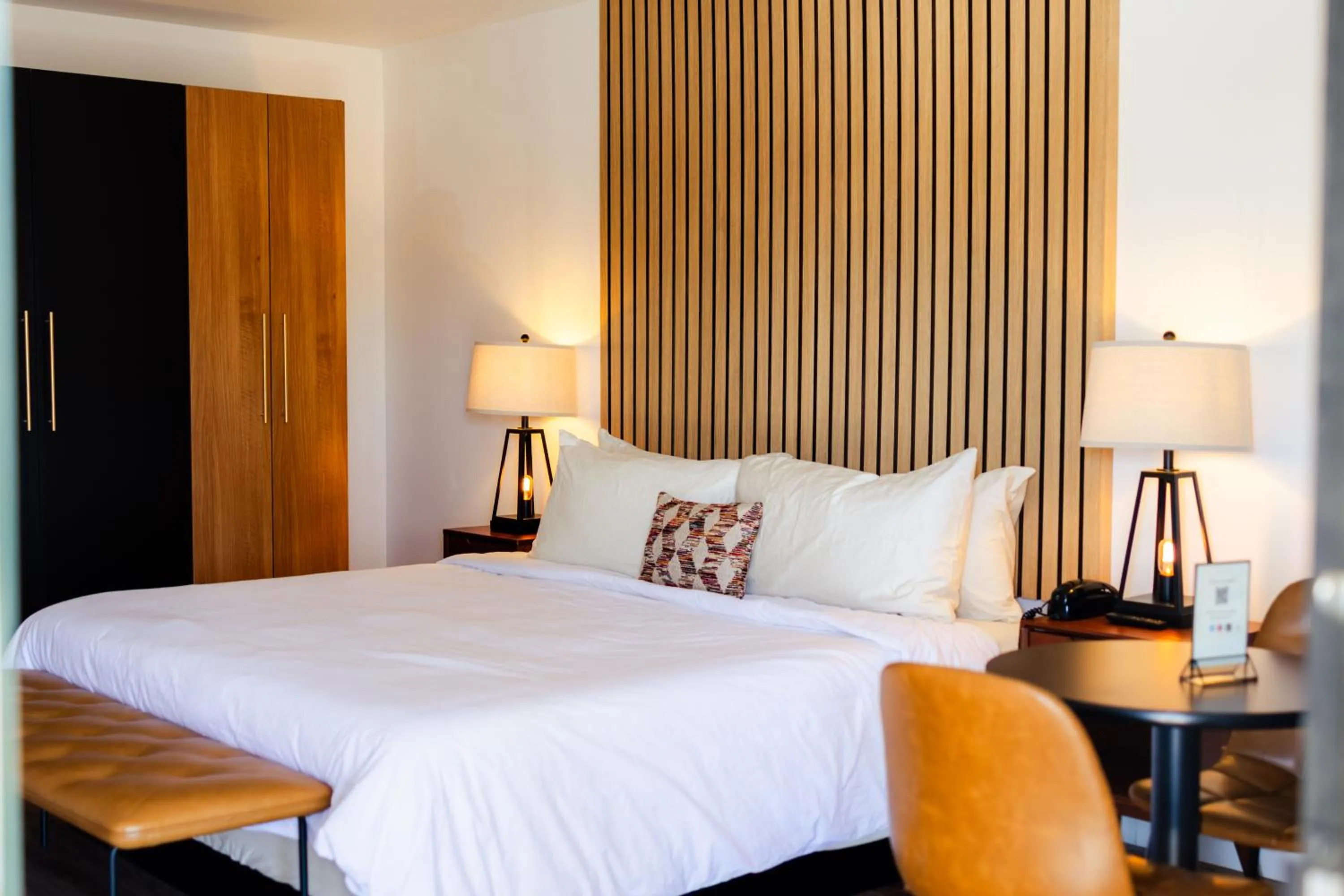 Deluxe King Room in Angoria Hotel