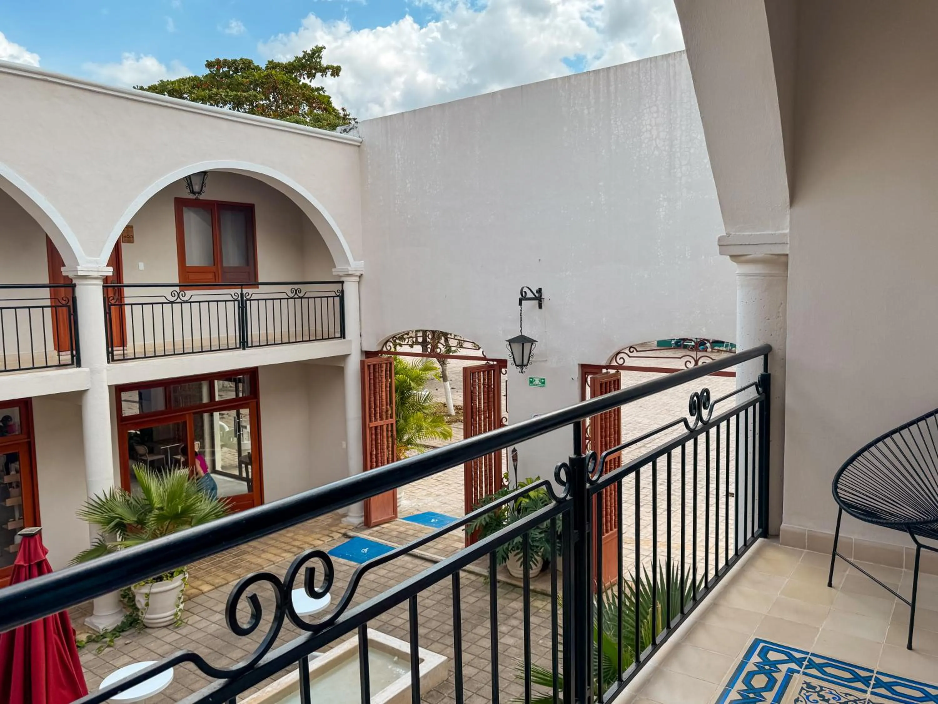 Photo of the whole room in Frater Yucatán Hotel