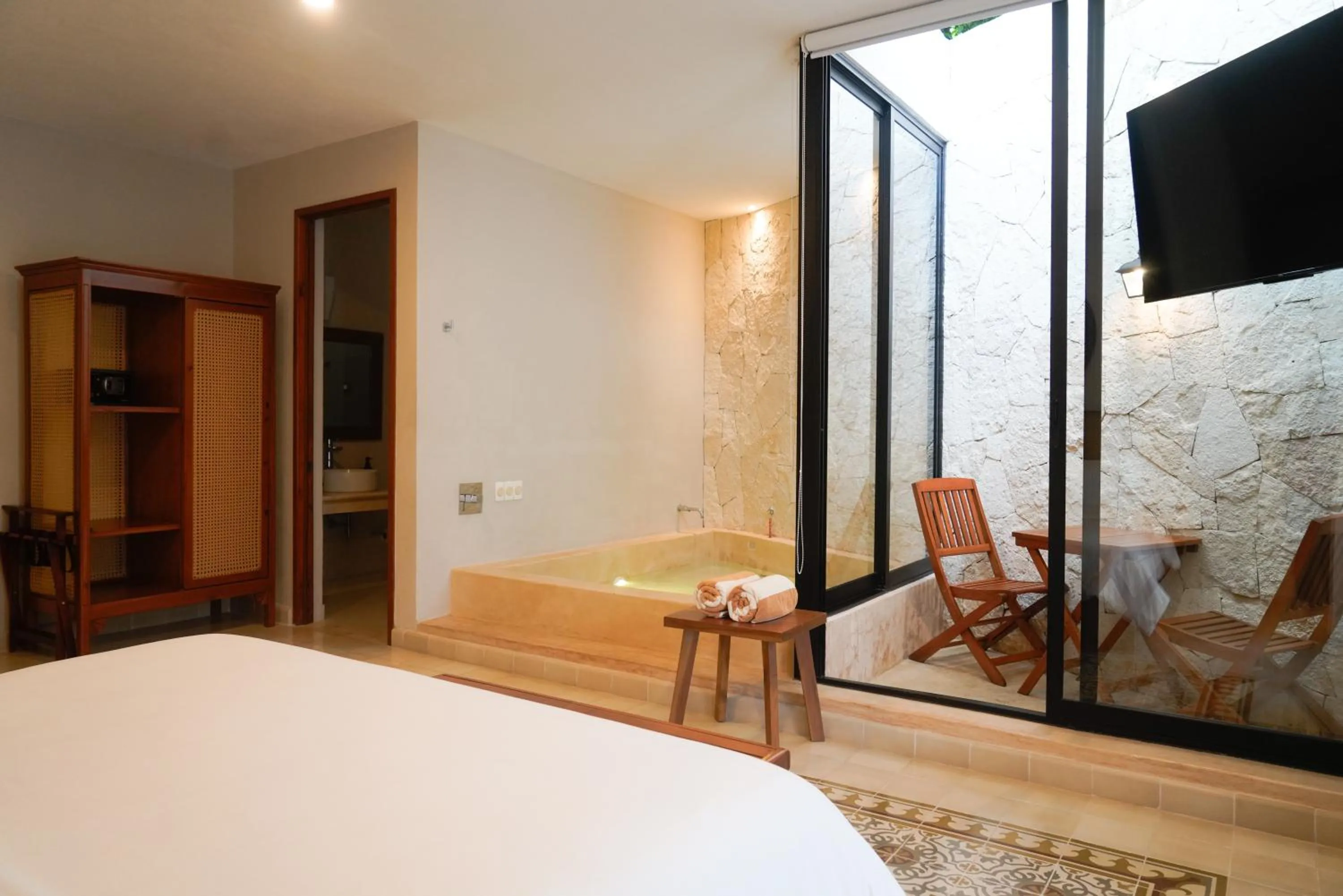 Bed in Frater Yucatán Hotel