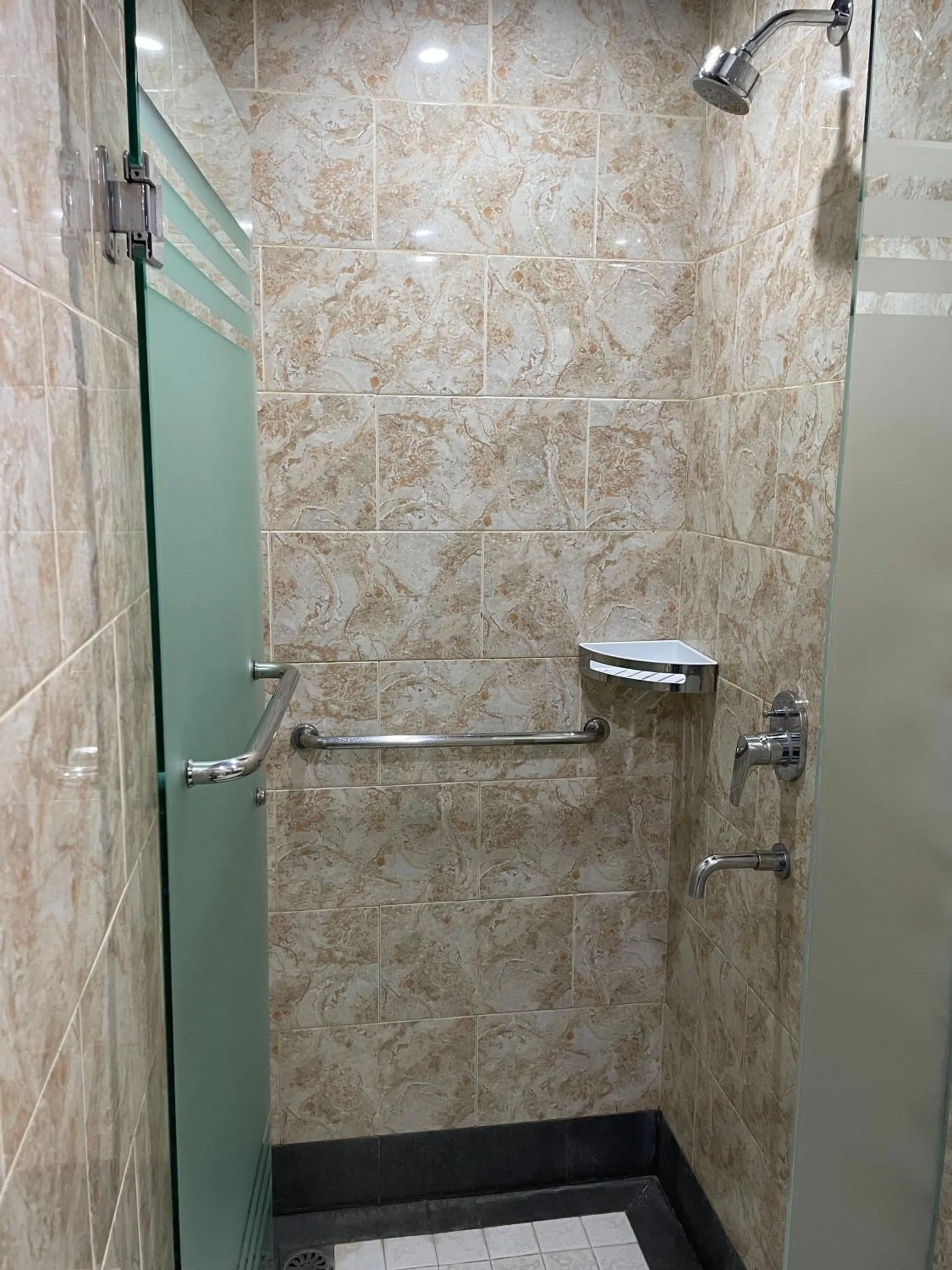 Shower in RUNA House Of Design