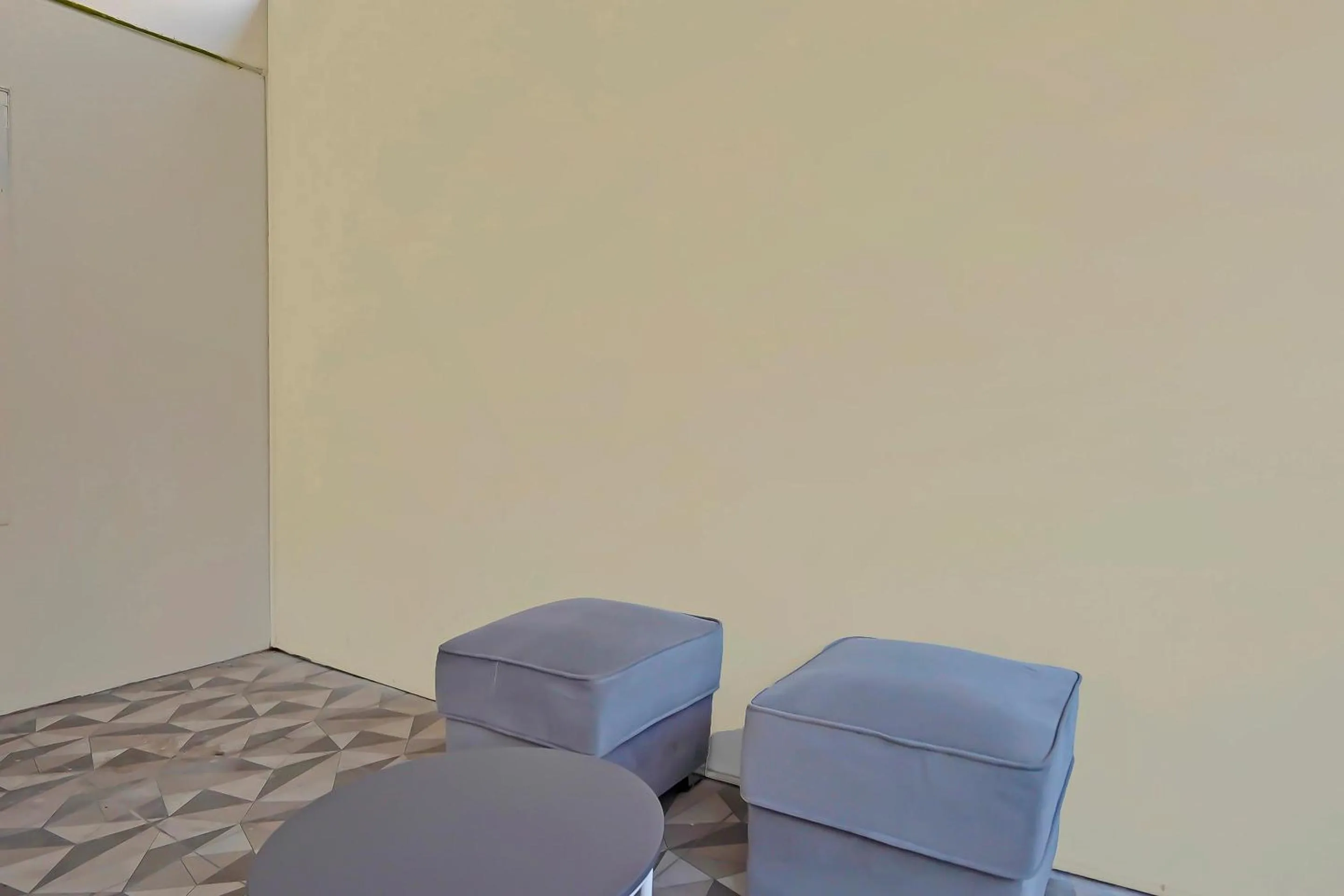 Lobby or reception in Hotel O Guesthouse Prima SyariahNearGPdI Anugerah