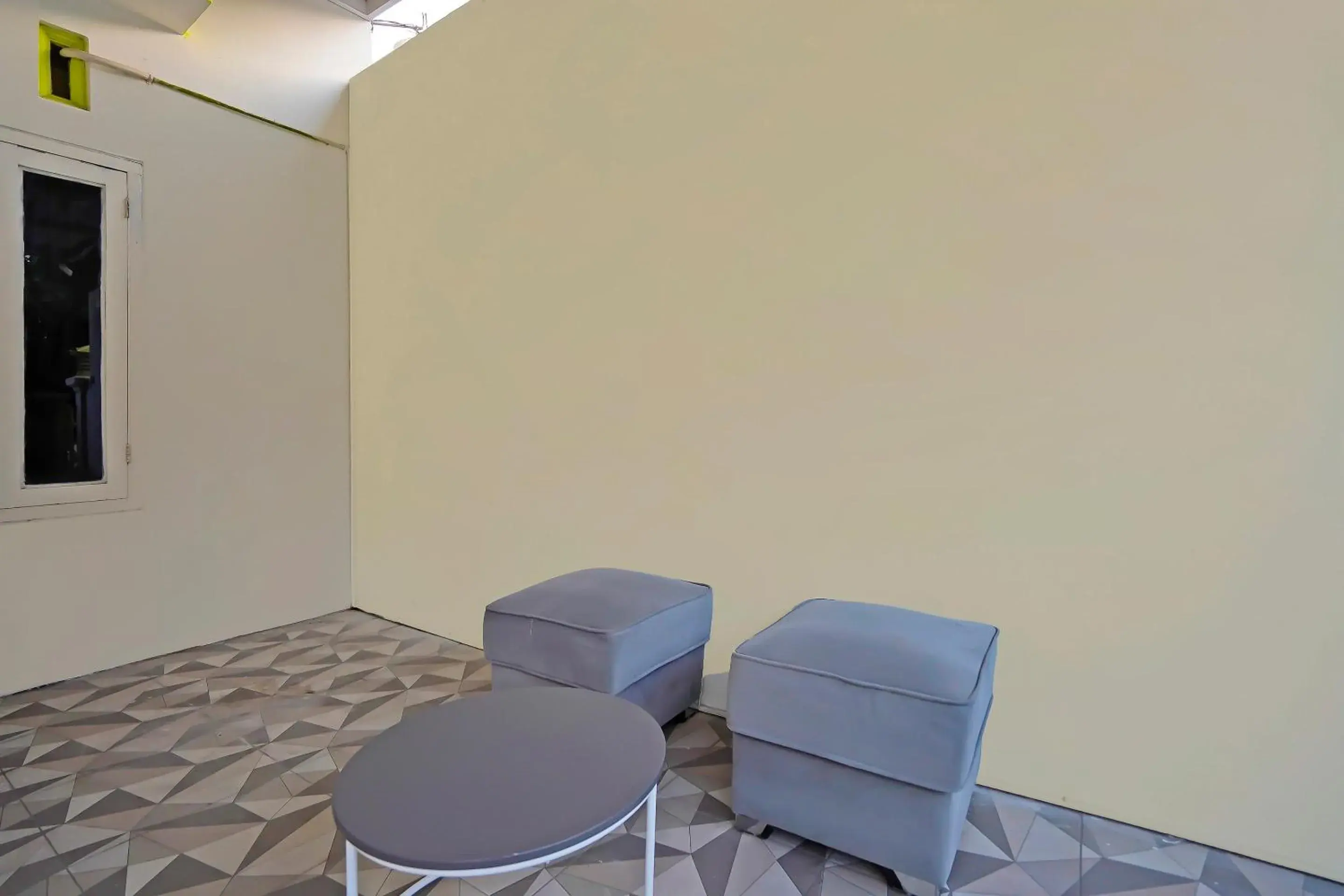 Lobby or reception in Hotel O Guesthouse Prima SyariahNearGPdI Anugerah Lobby or reception in Hotel O Guesthouse Prima SyariahNearGPdI Anugerah