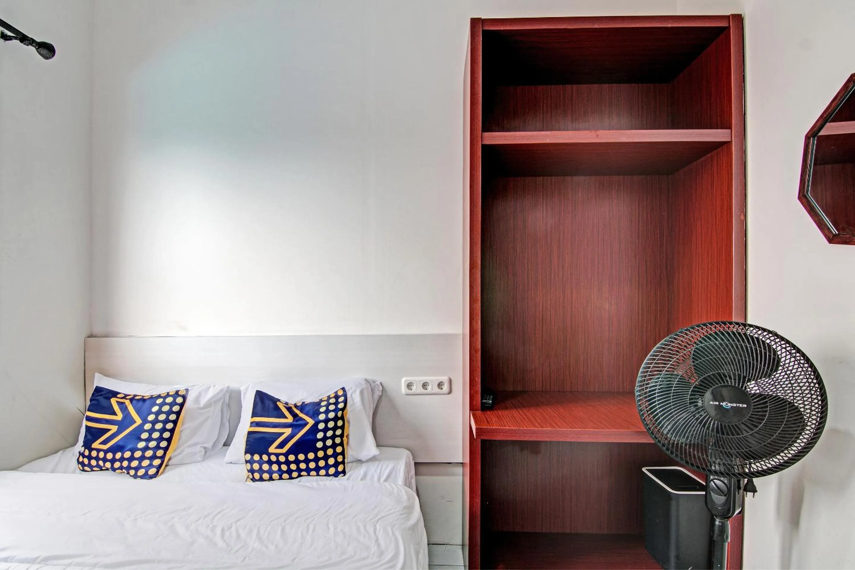 Bedroom, Bed in Hotel O Anugrah Jaya Syariah Near Sekolah Dasar Negeri 018 Desa Kubang Jaya