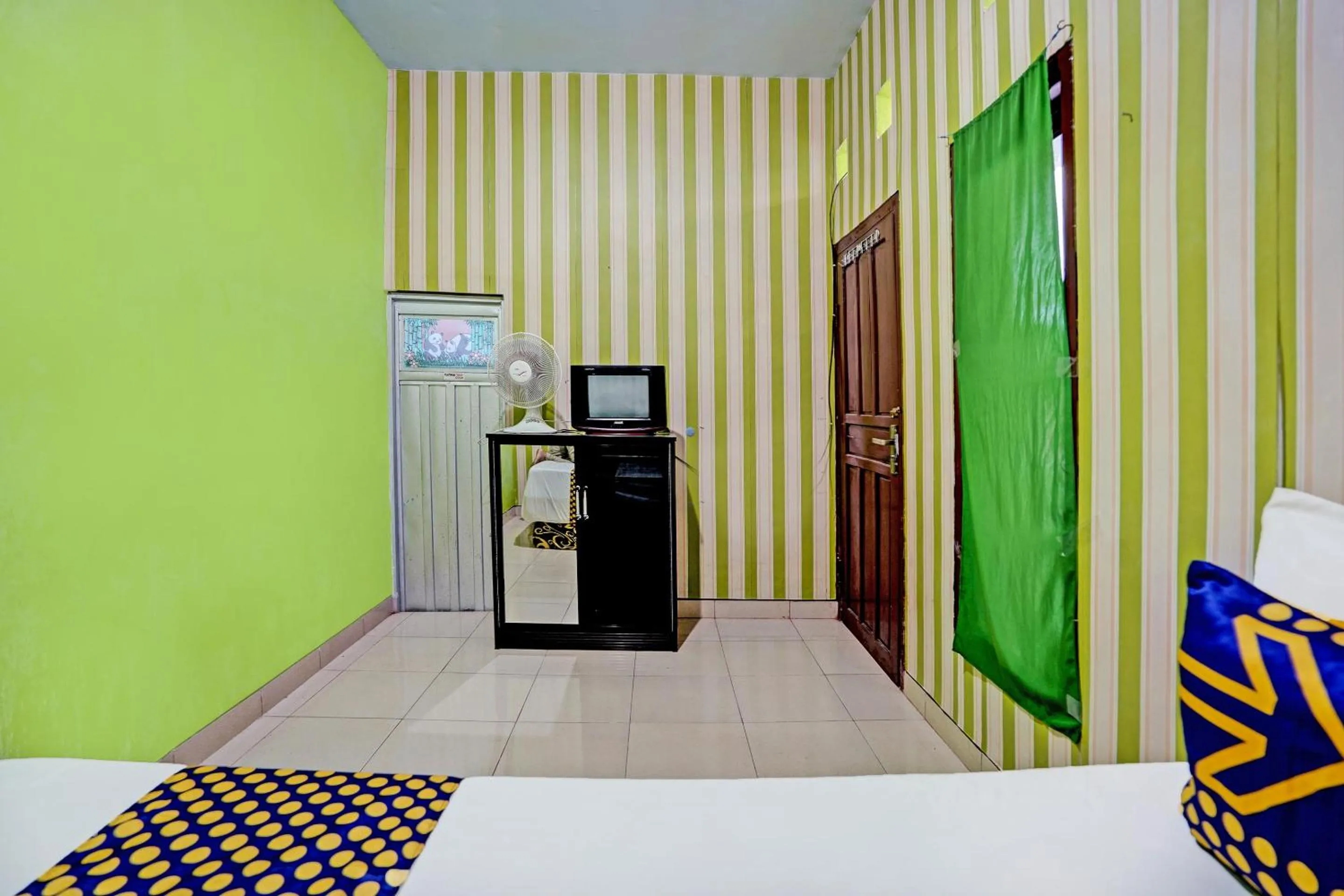 Bedroom, Bed in Hotel O Gang Songo Syariah HomestayNearWisata Osing