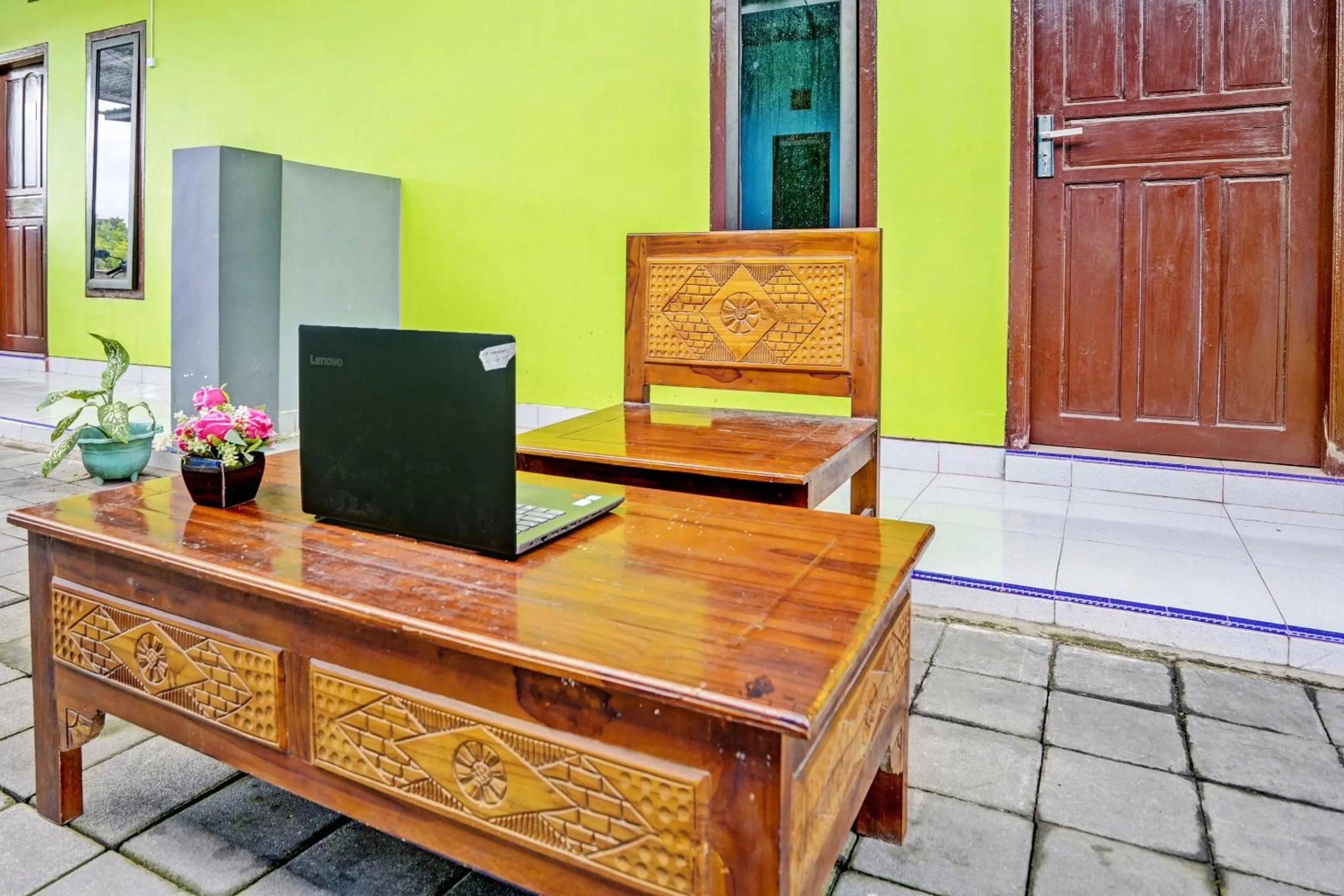 Lobby or reception in Hotel O Gang Songo Syariah HomestayNearWisata Osing