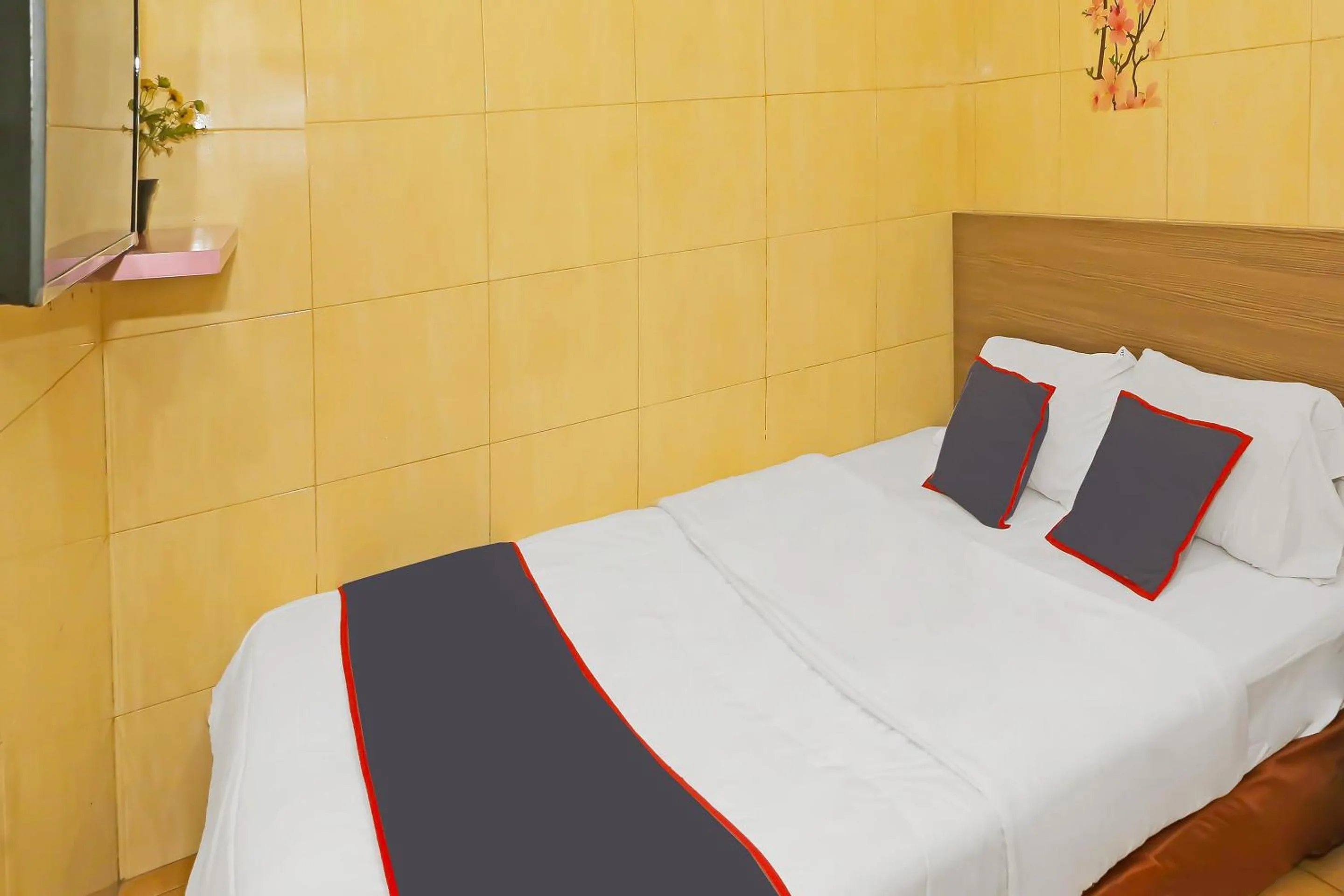 Bedroom, Bed in Hotel O Sion Holiday