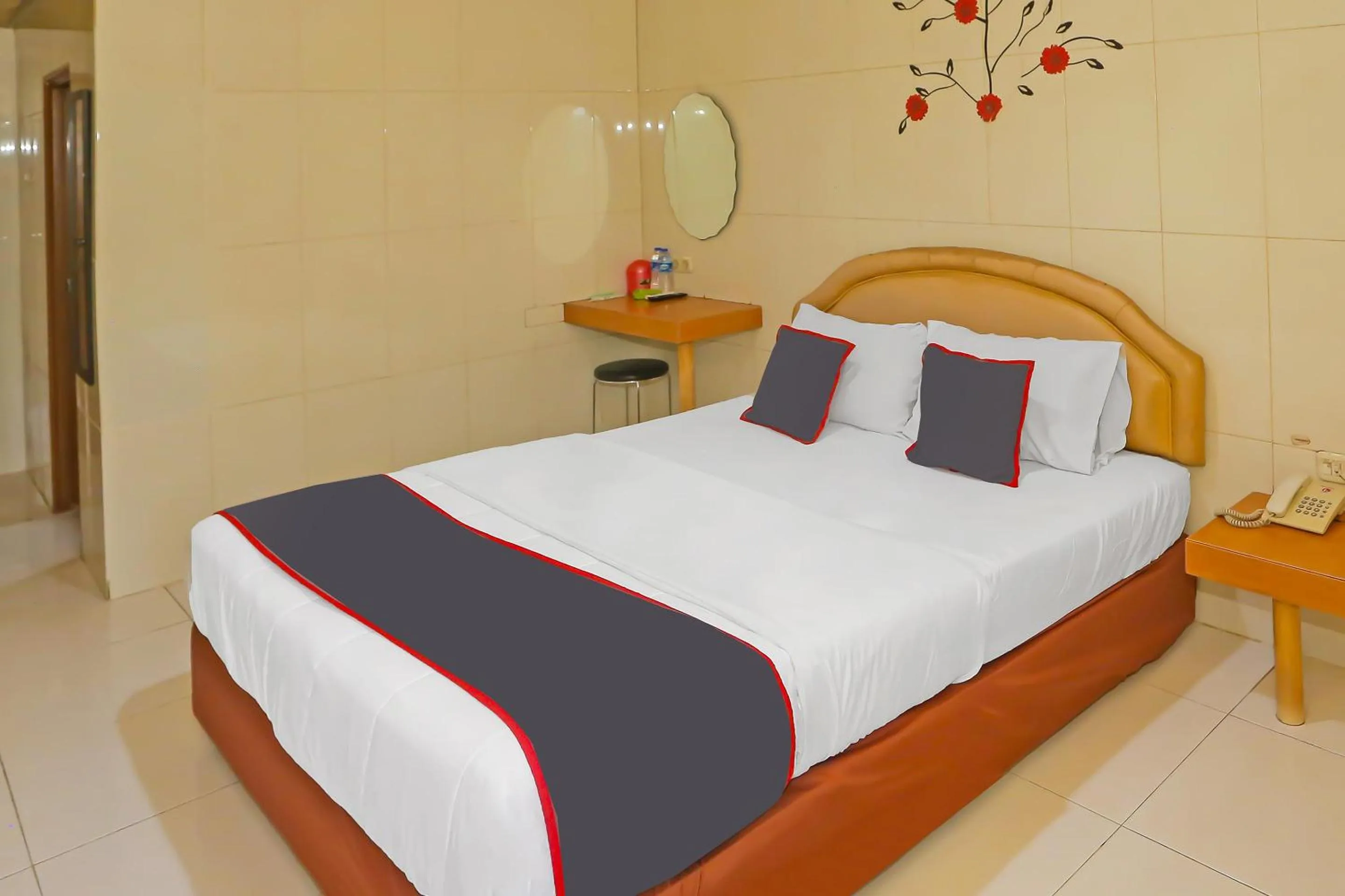 Bedroom, Bed in Hotel O Sion Holiday