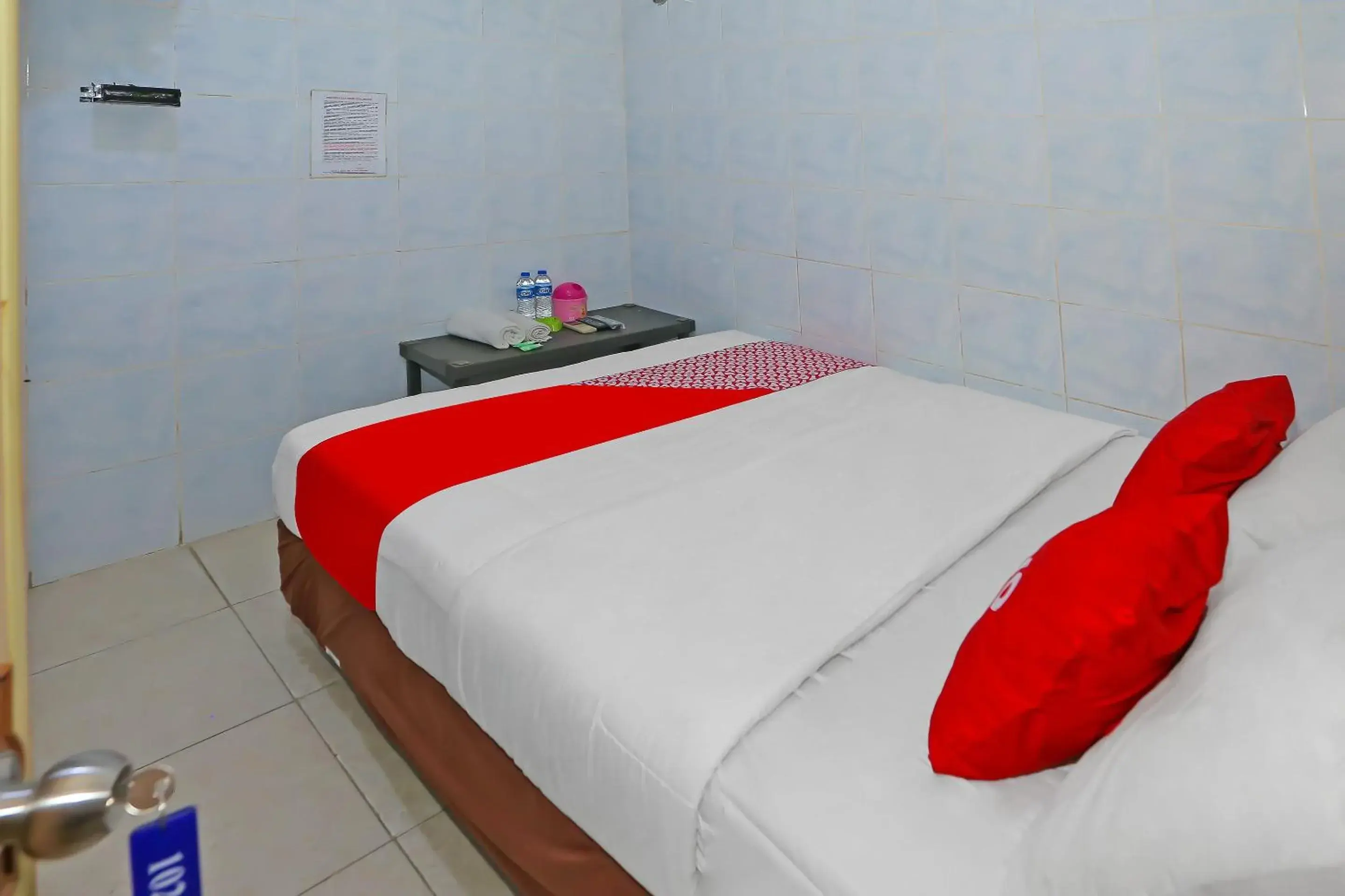 Standard Double Room in Hotel O Bintaro Standard Double Room in Hotel O Bintaro