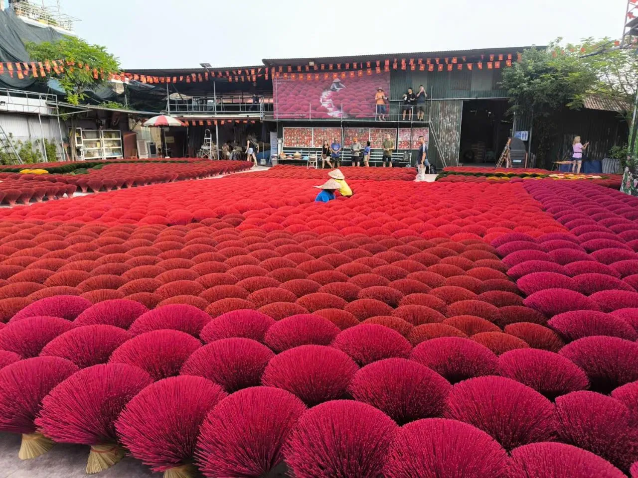 Evening entertainment in The Cosy Inn Hanoi
