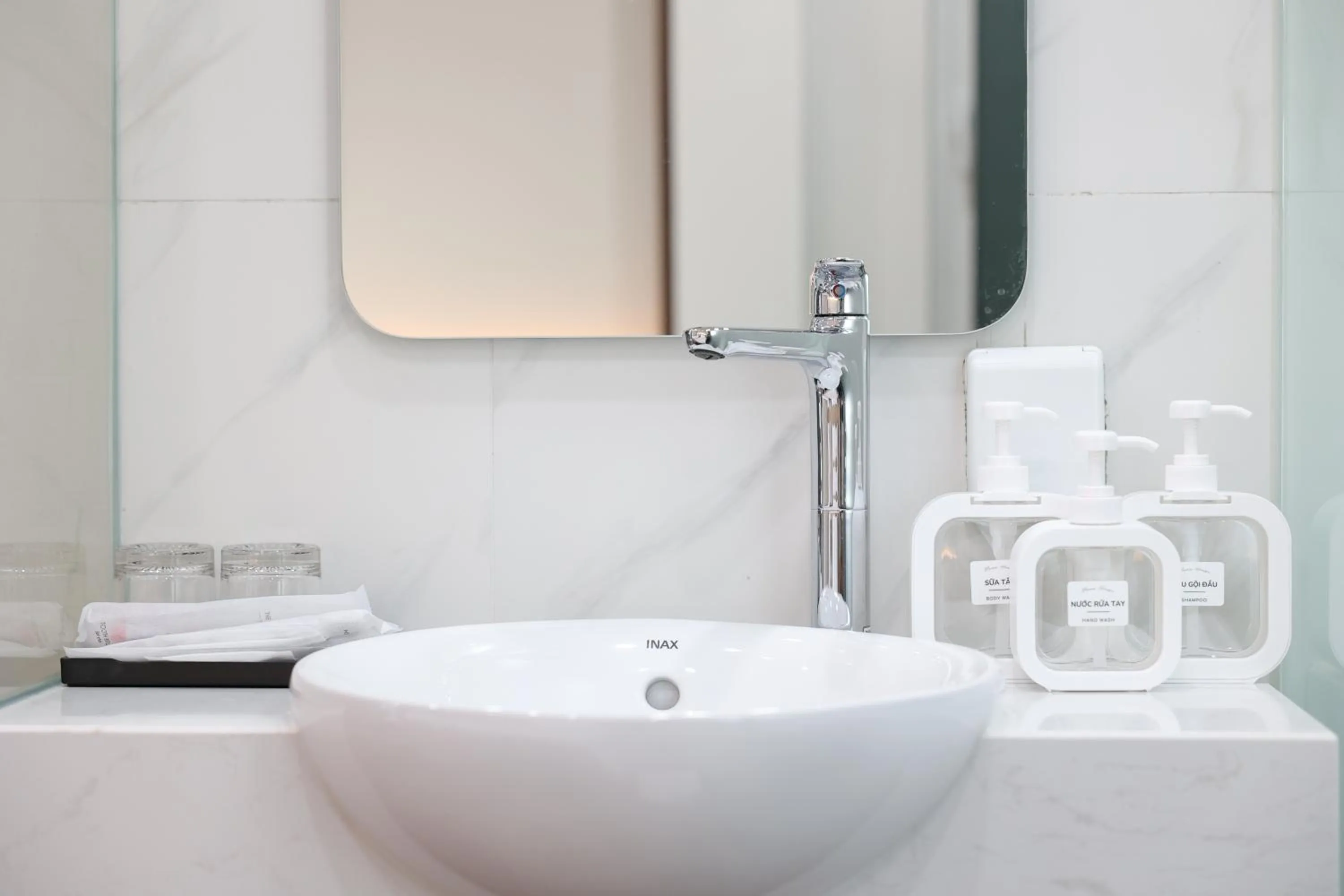 Toilet in The Cosy Inn Hanoi