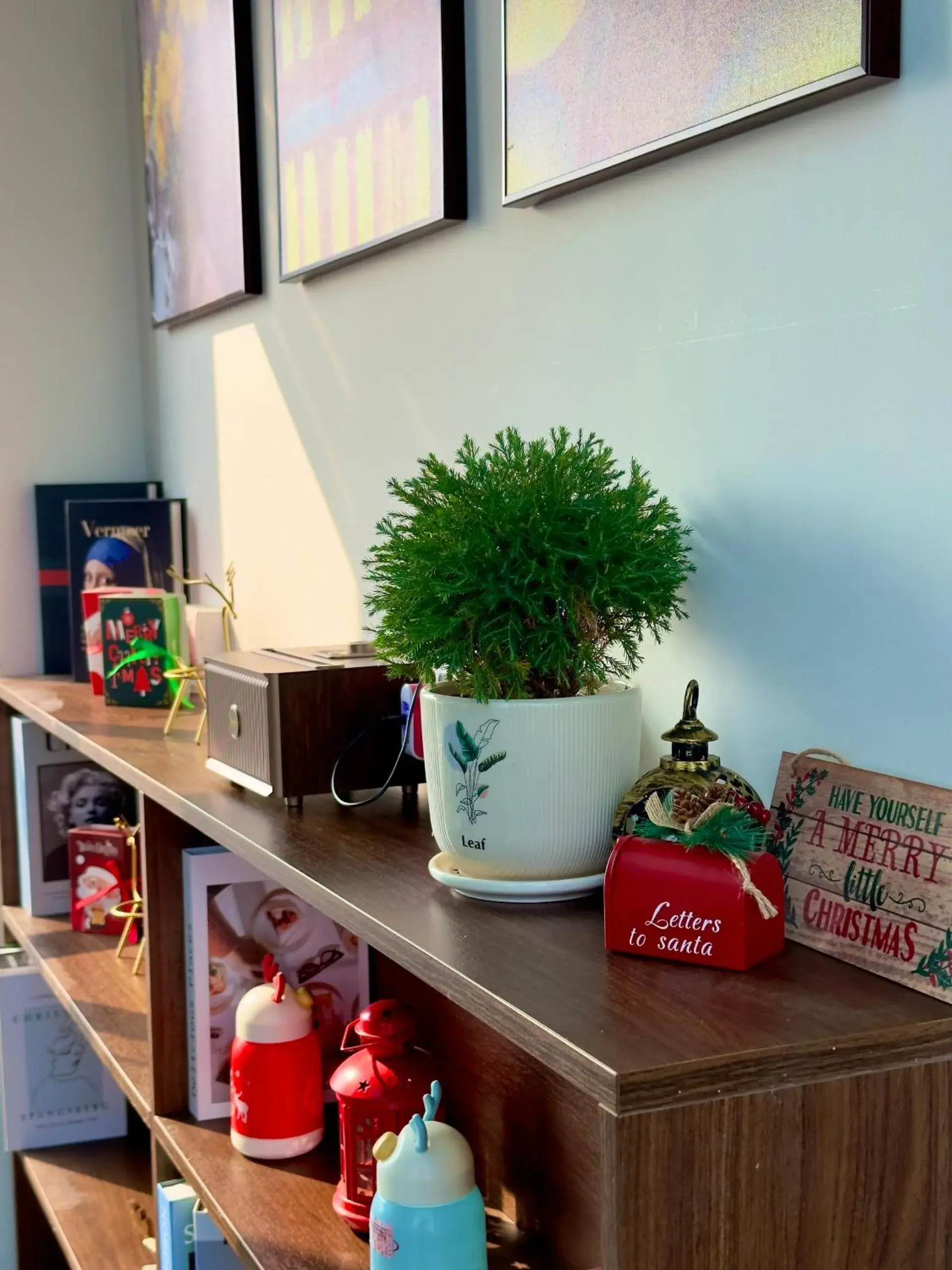 Restaurant/places to eat in The Cosy Inn Hanoi Restaurant/places to eat in The Cosy Inn Hanoi