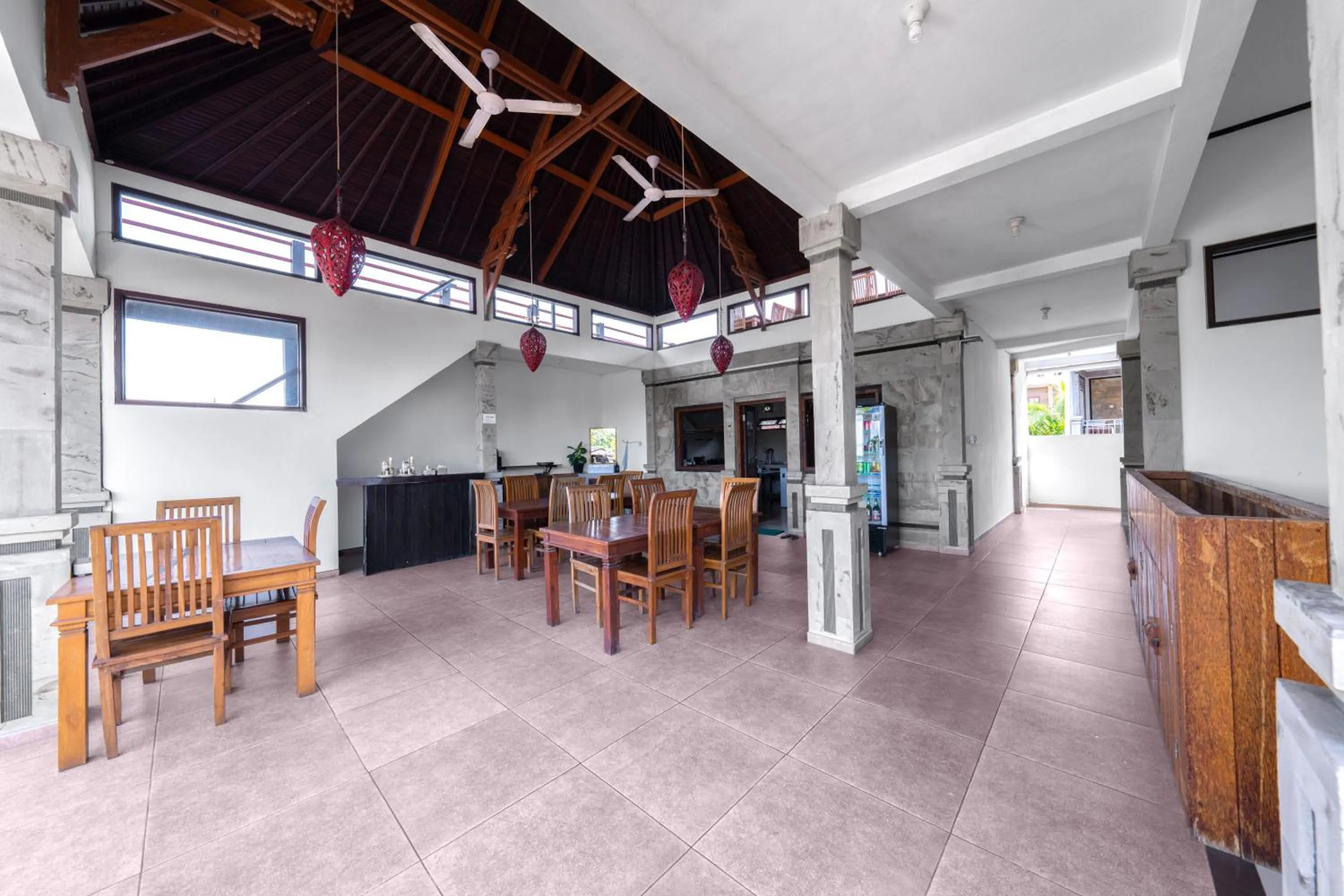 Dive & Dwell Tulamben