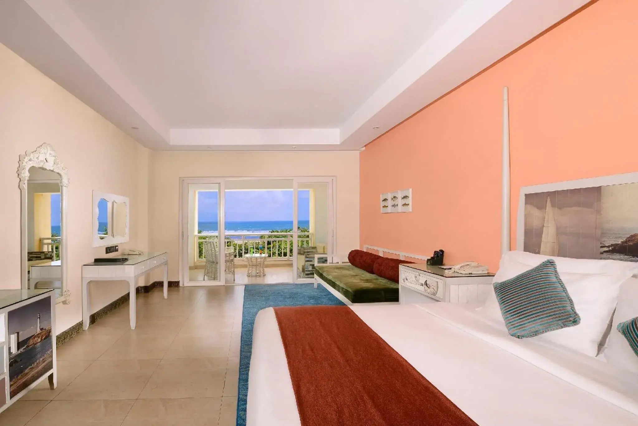 Bedroom, Bed in Mayfair Waves Bedroom, Bed in Mayfair Waves