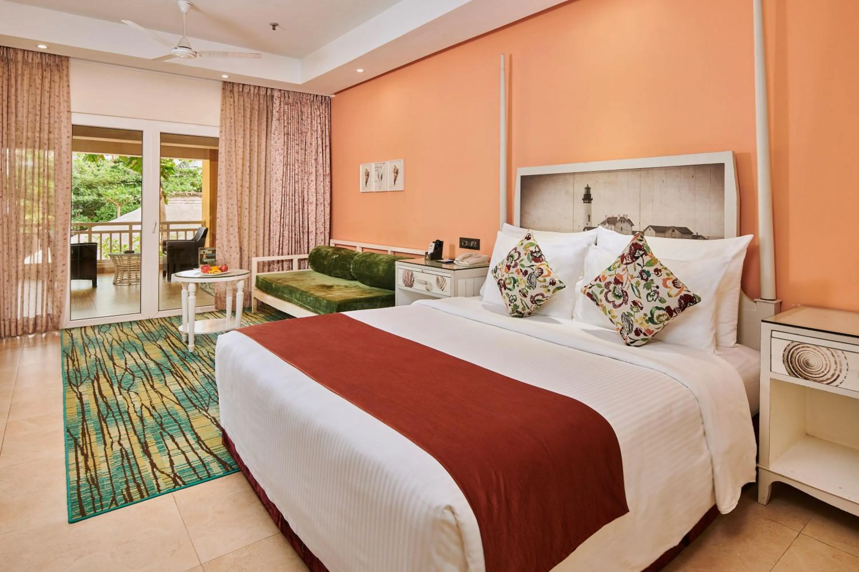 Bedroom in Mayfair Waves