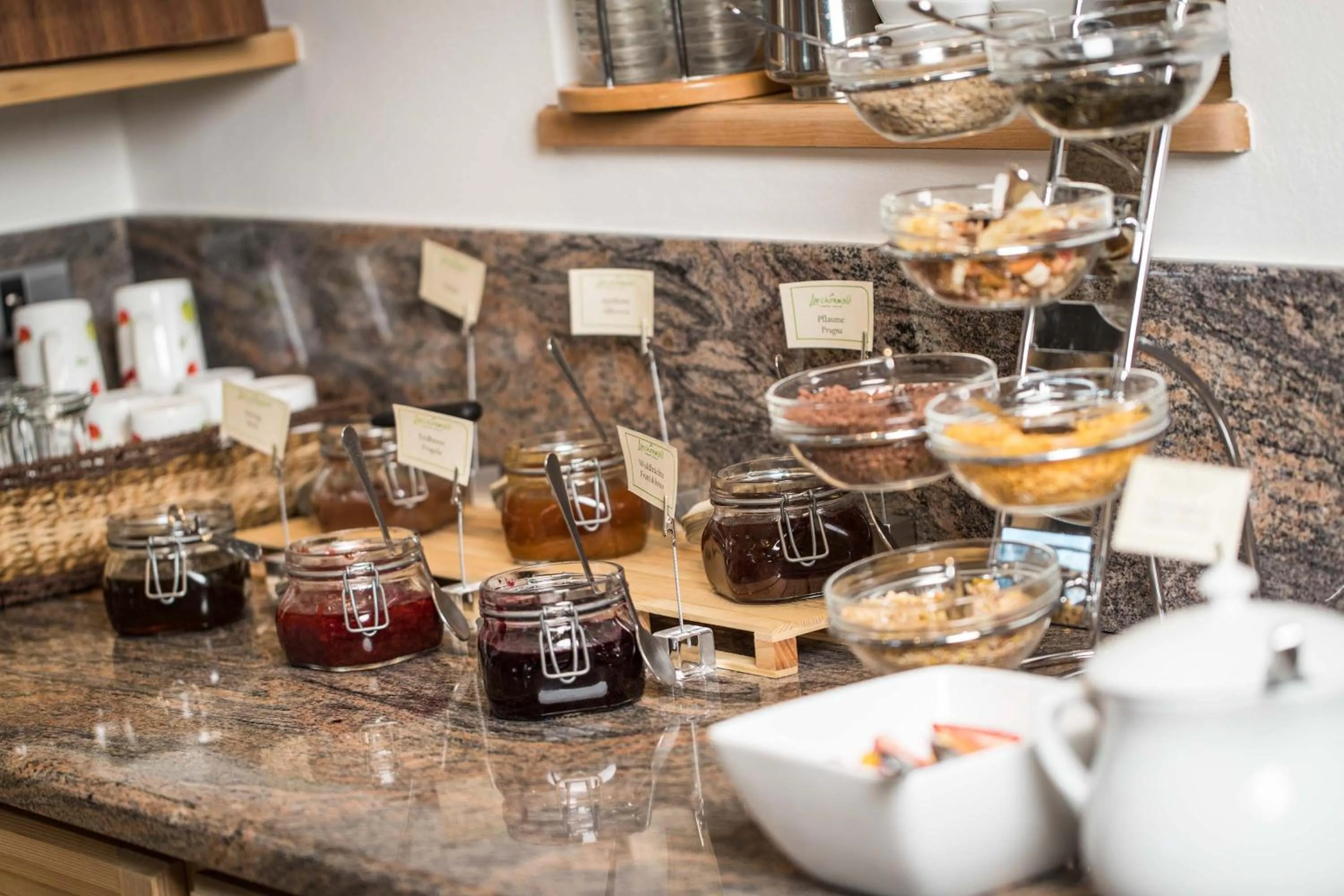 Continental breakfast in Hotel Landgasthof Lärchenwald