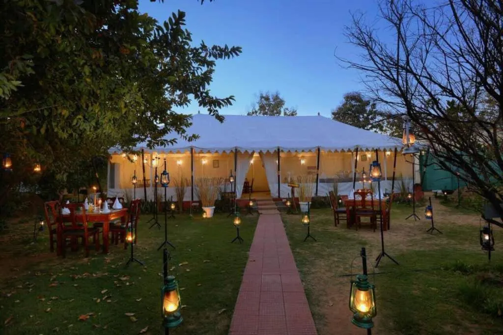 Restaurant/places to eat in The Aranya Nature Resort