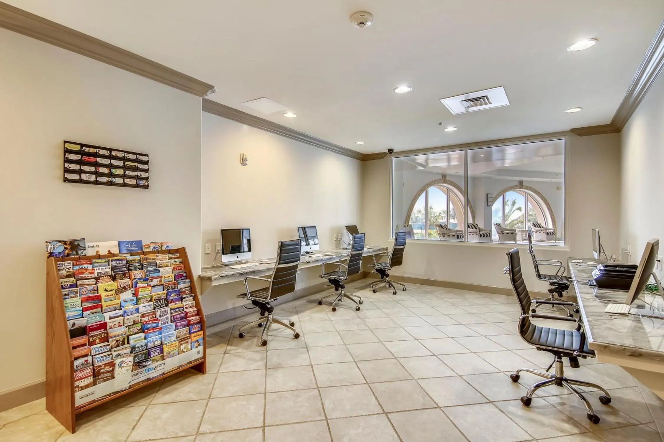 Property building in Diamond Beach 510-mermaid Manor