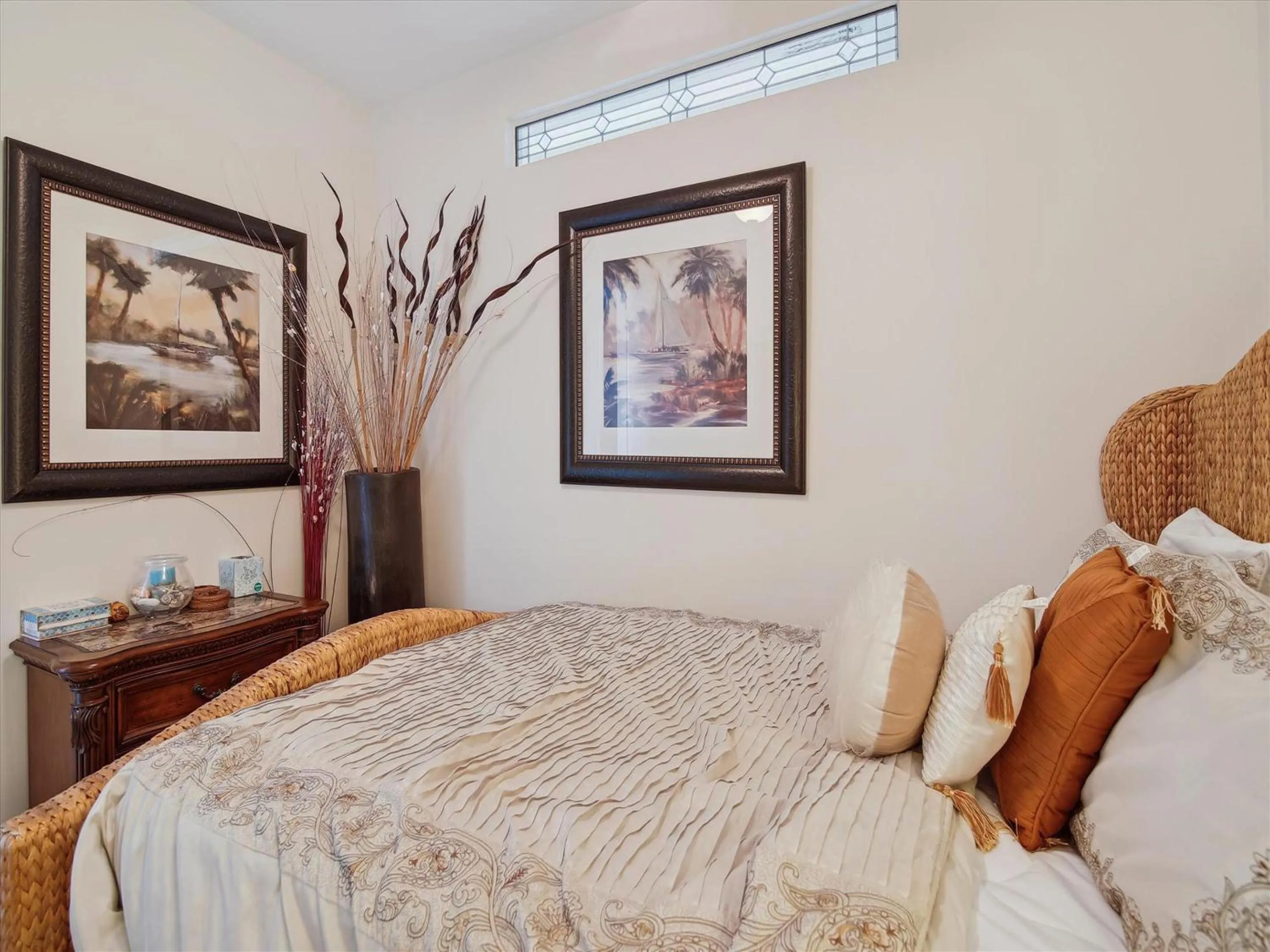 Property building, Bed in Diamond Beach 510-mermaid Manor