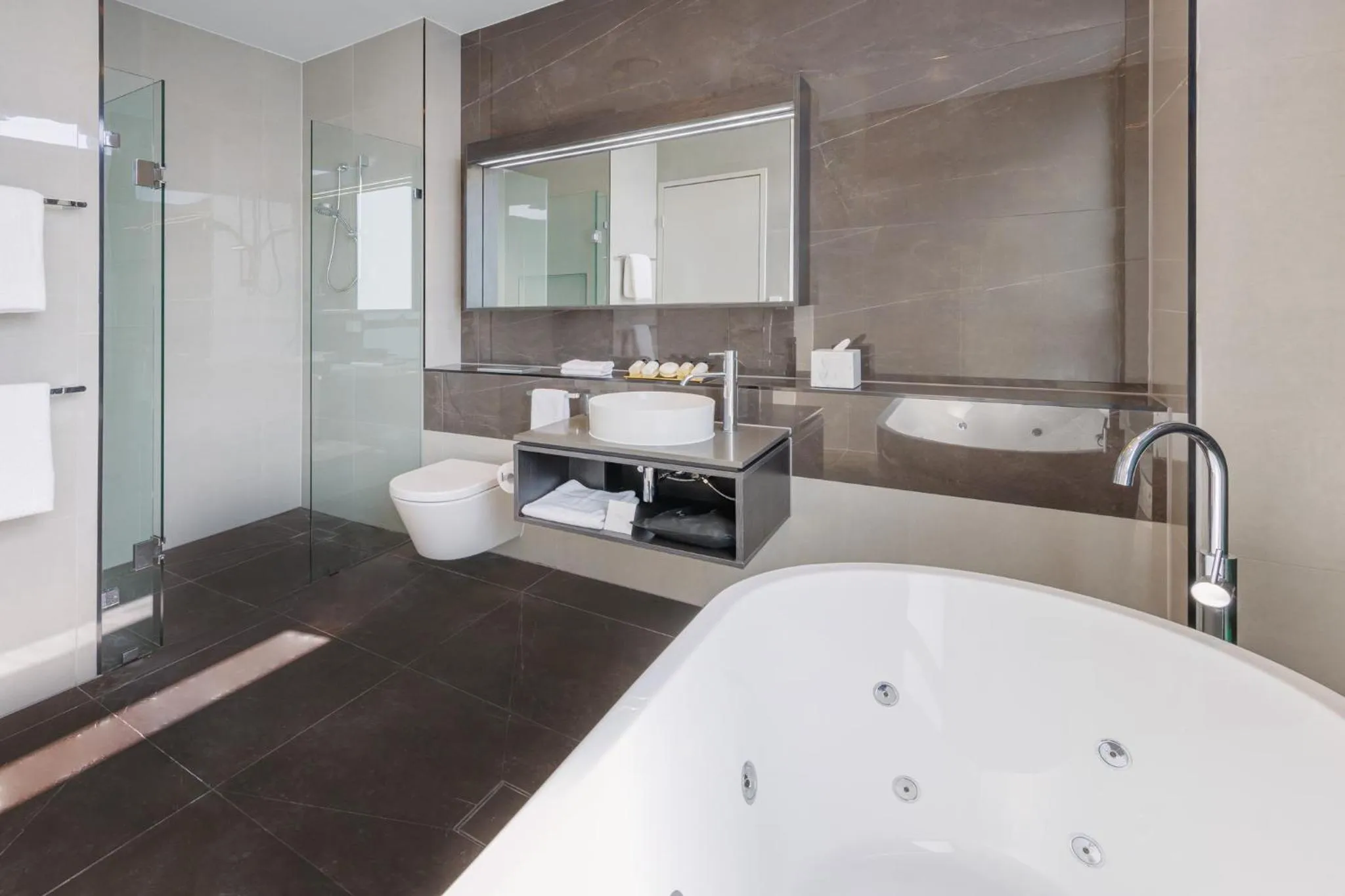Bathroom in Meriton Suites Melbourne