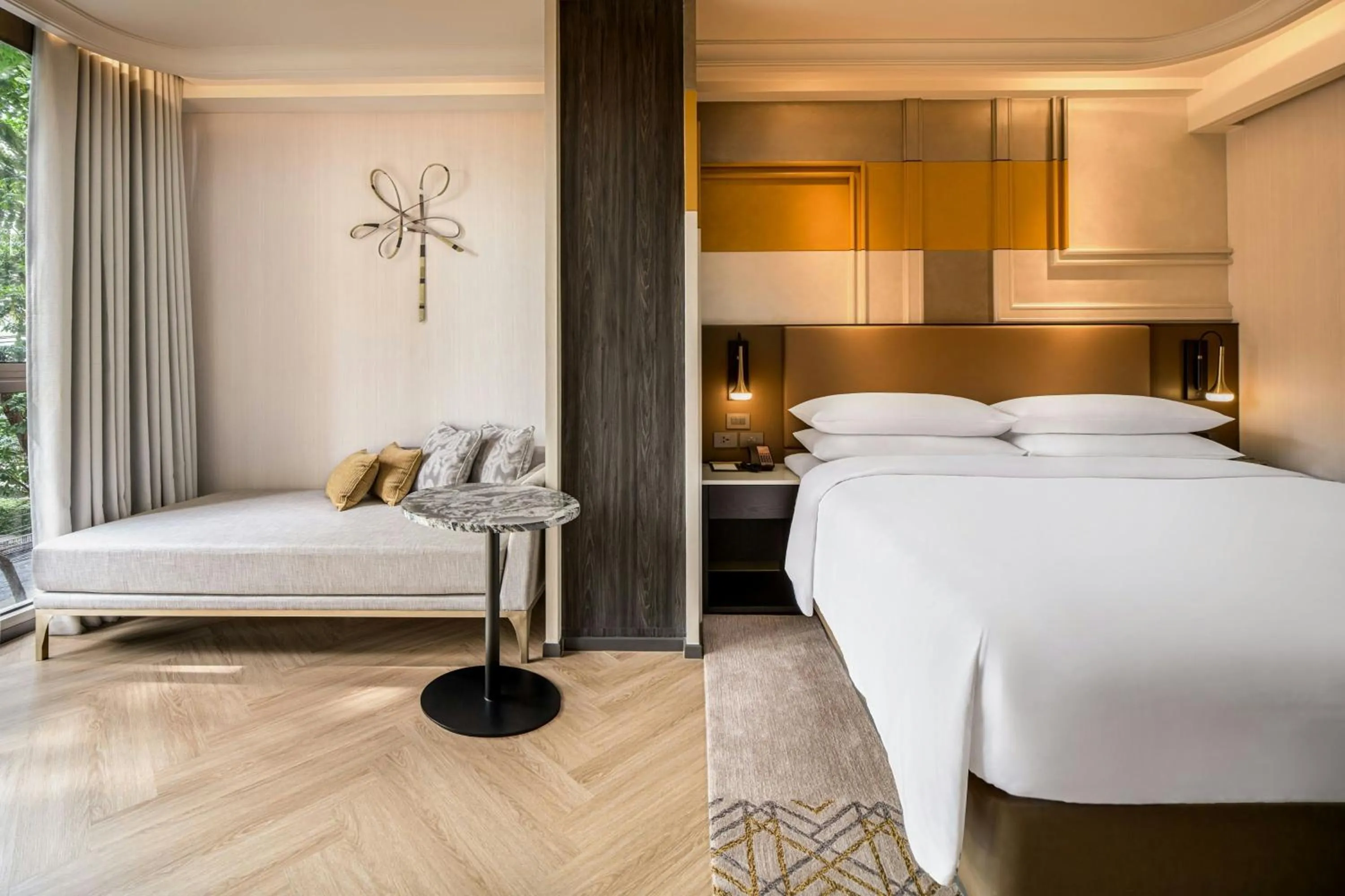 Photo of the whole room, Bed in Madi Paidi Bangkok, Autograph Collection