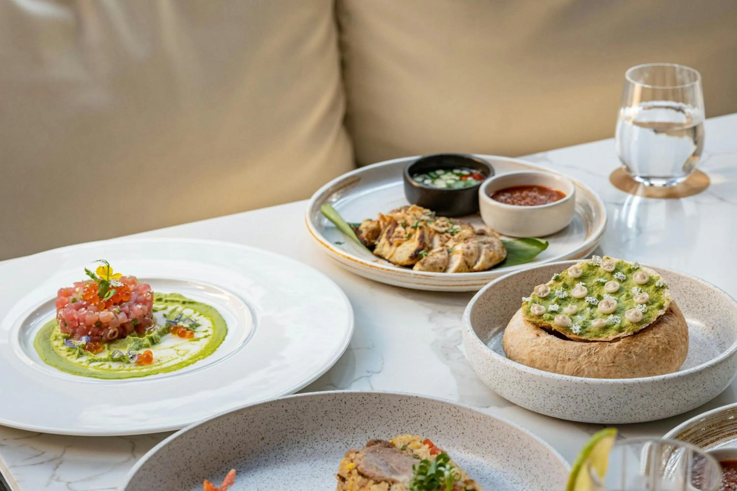 Restaurant/places to eat in Madi Paidi Bangkok, Autograph Collection