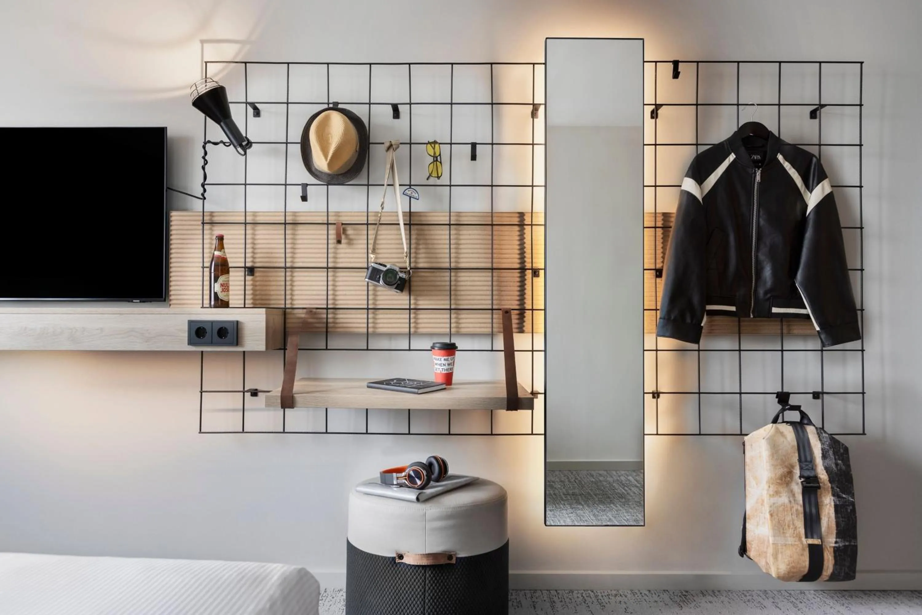 Photo of the whole room in Moxy Vienna City East