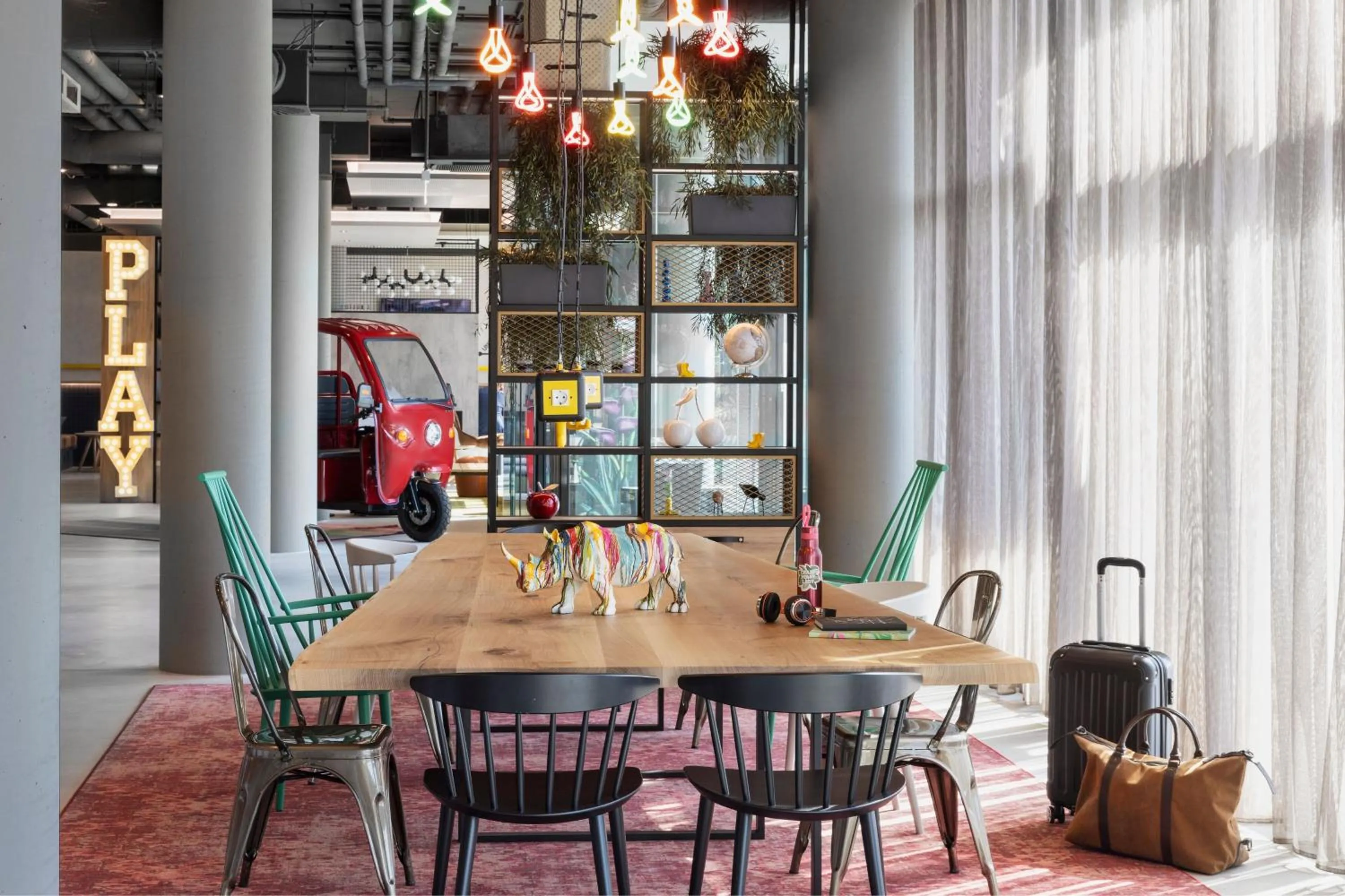 Restaurant/places to eat in Moxy Vienna City East