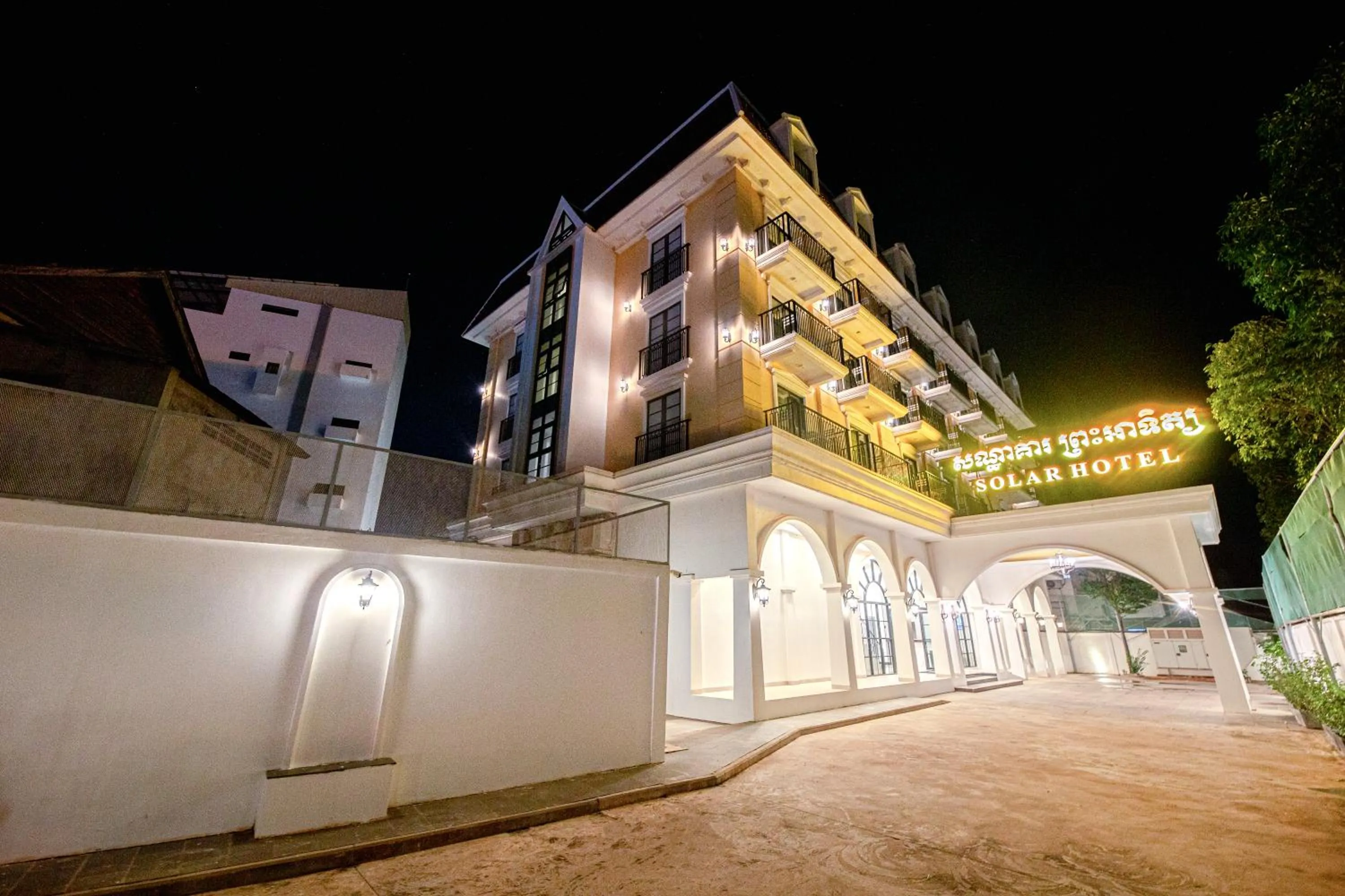 Property building in Solar Hotel