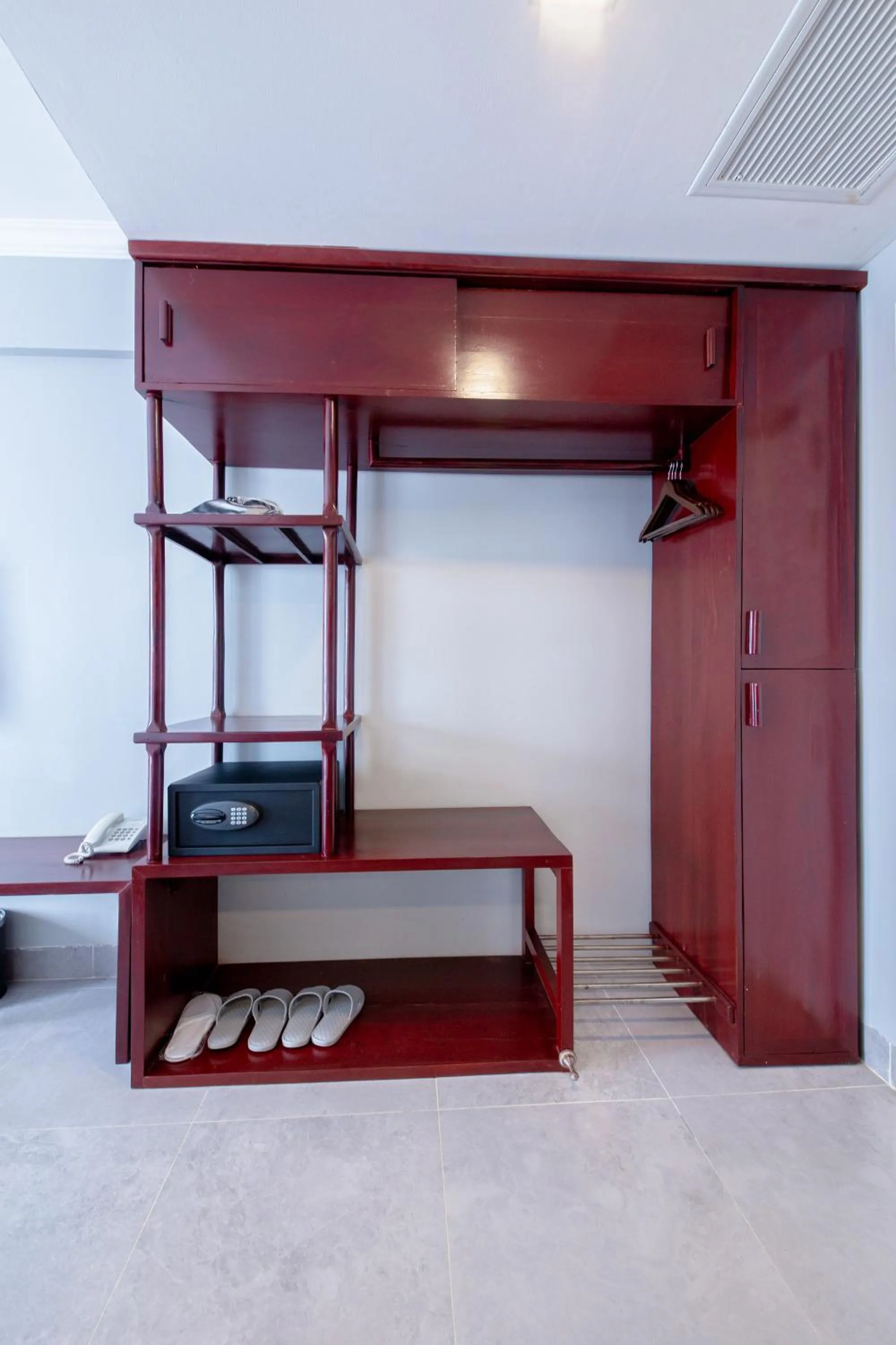 wardrobe, Bed in Solar Hotel