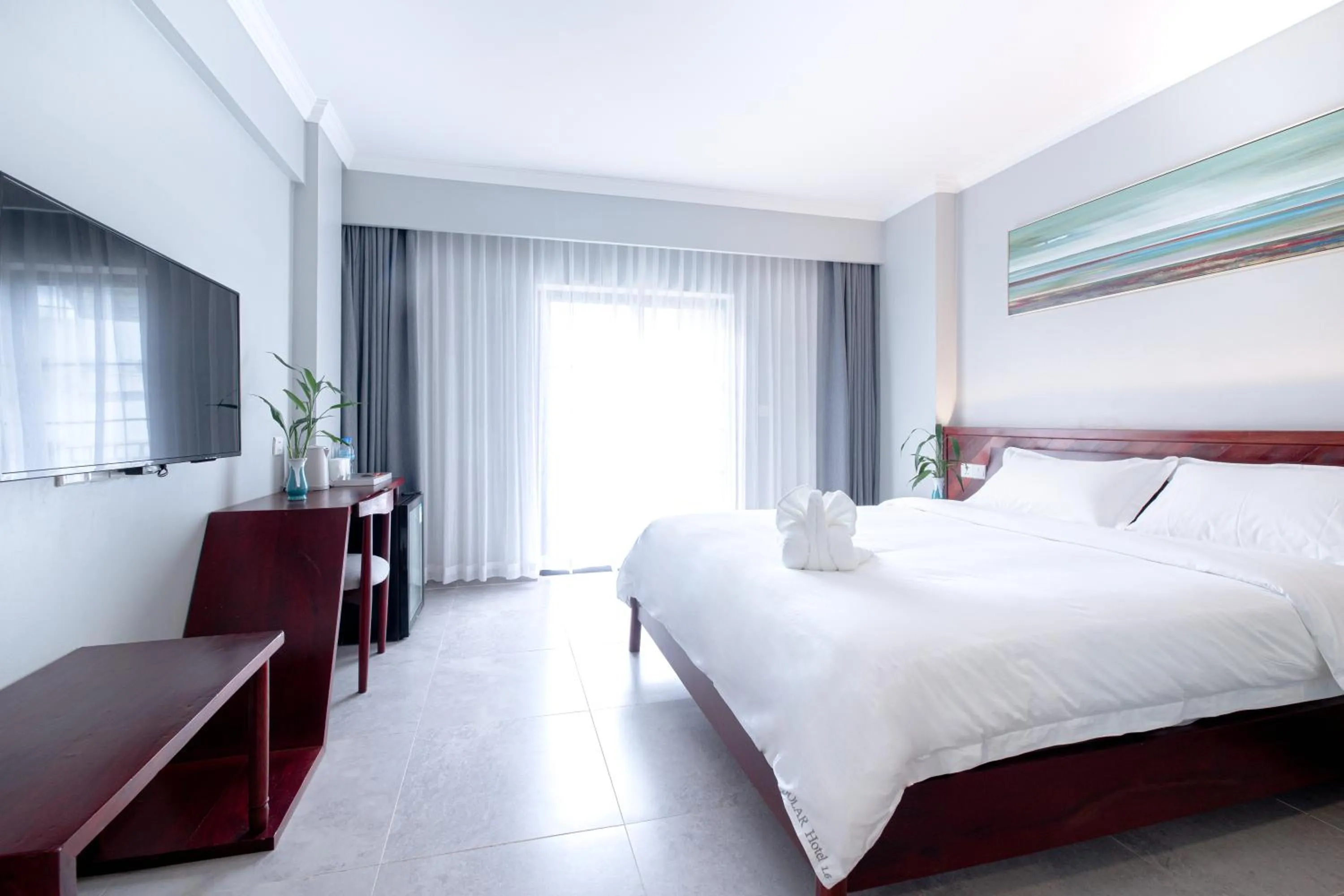 Photo of the whole room, Bed in Solar Hotel