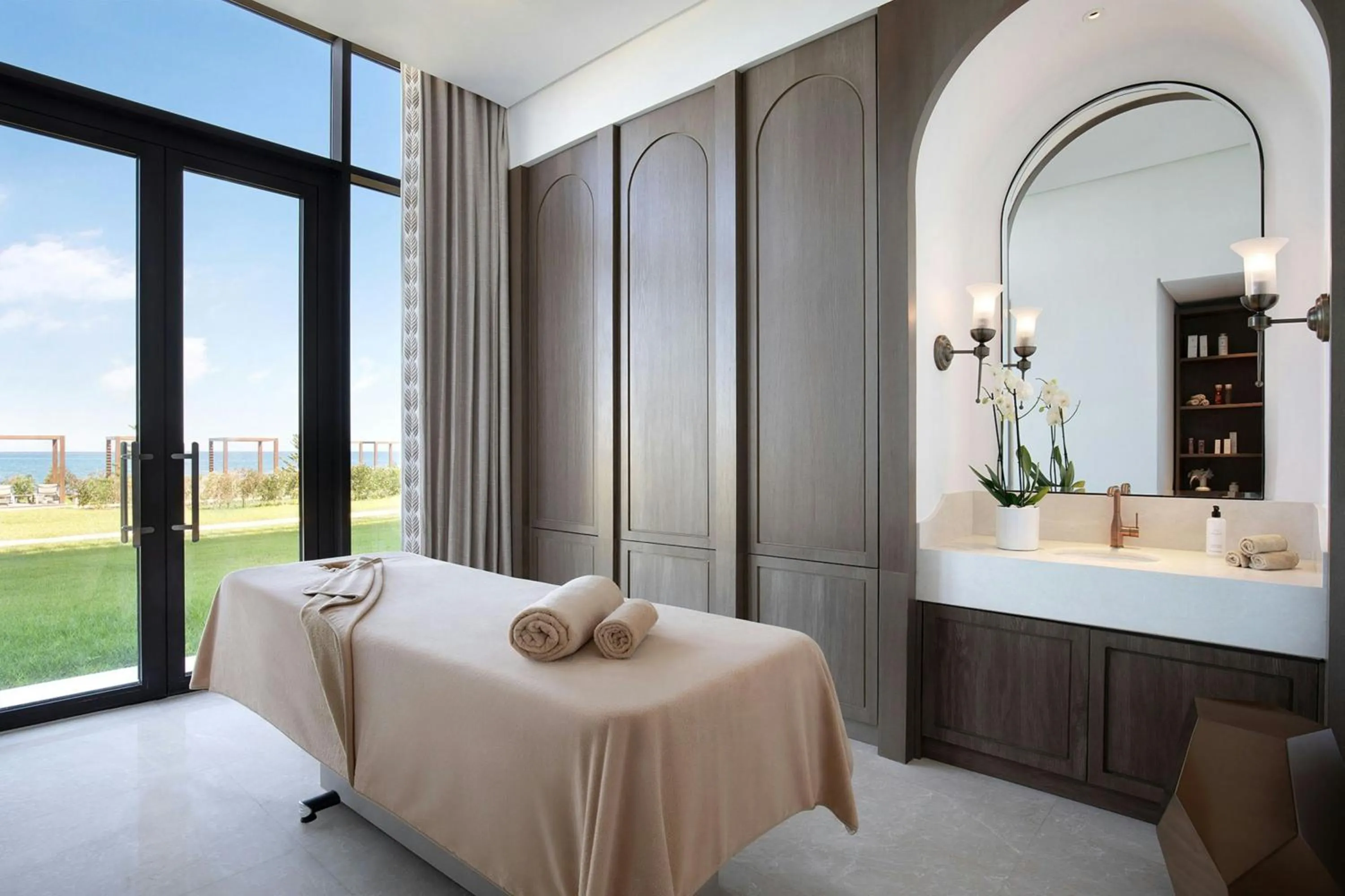 Spa and wellness centre/facilities, Bed in The St. Regis La Bahia Blanca Resort - Tamuda Bay