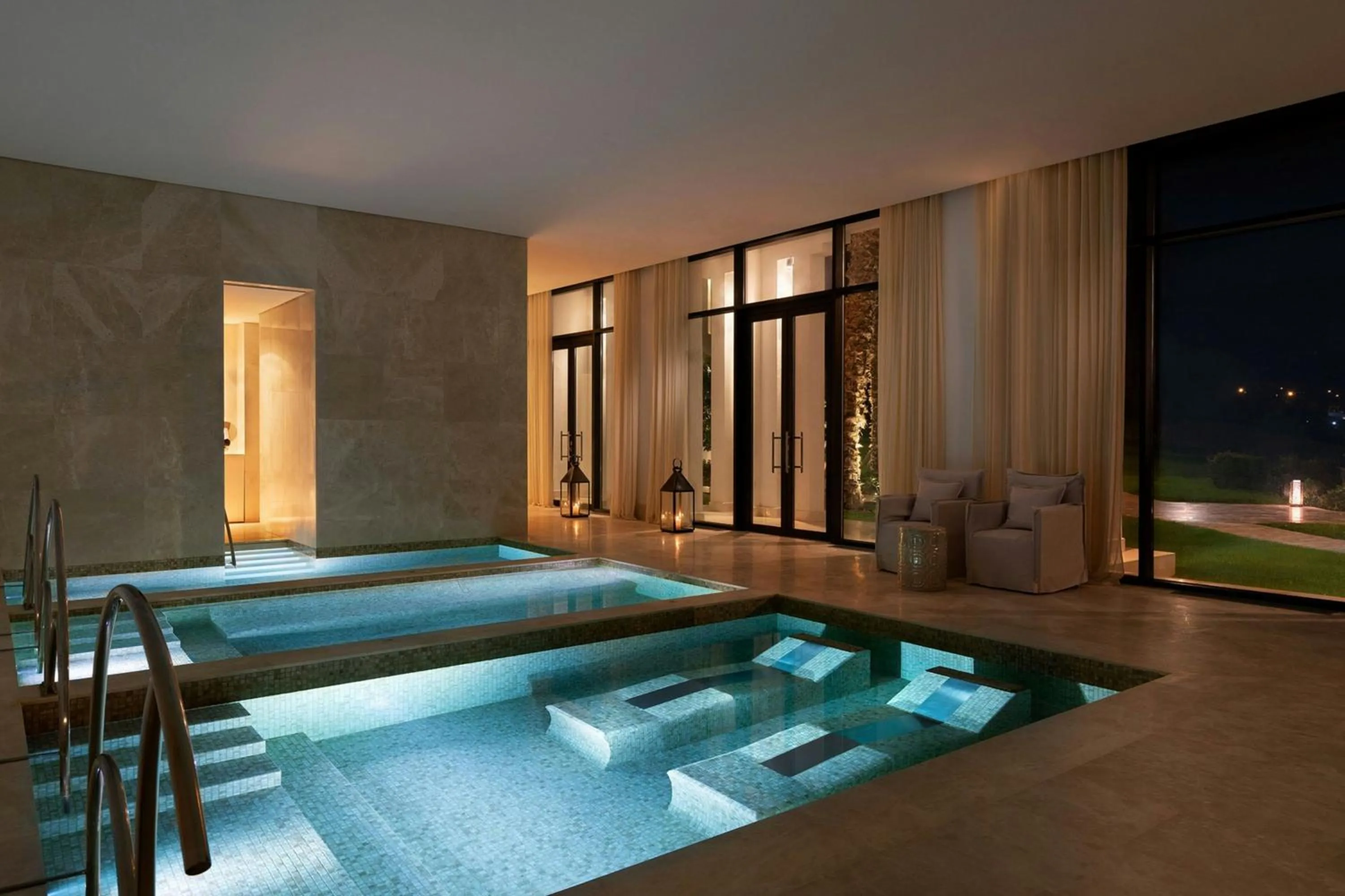 Swimming pool in The St. Regis La Bahia Blanca Resort - Tamuda Bay